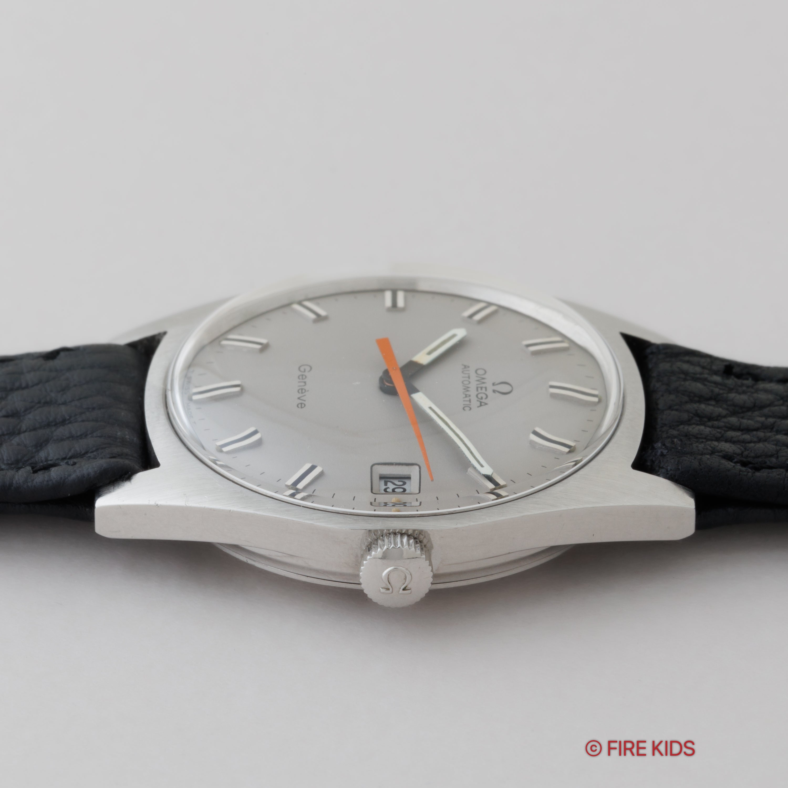 オメガ ジュネーブ 1968年製 Ref.166041 自動巻き グレーダイヤル オレンジ秒針