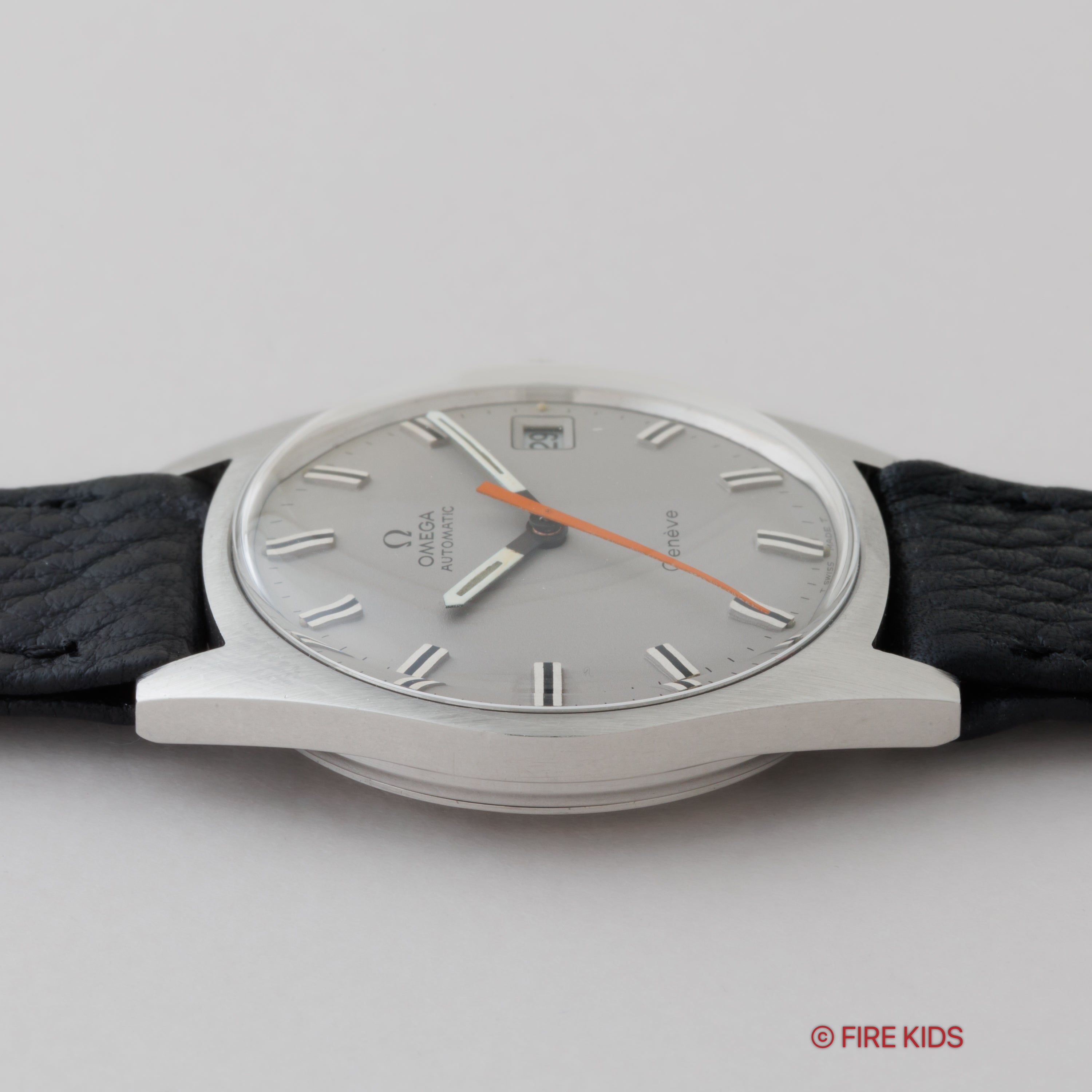 オメガ ジュネーブ 1968年製 Ref.166041 自動巻き グレーダイヤル オレンジ秒針