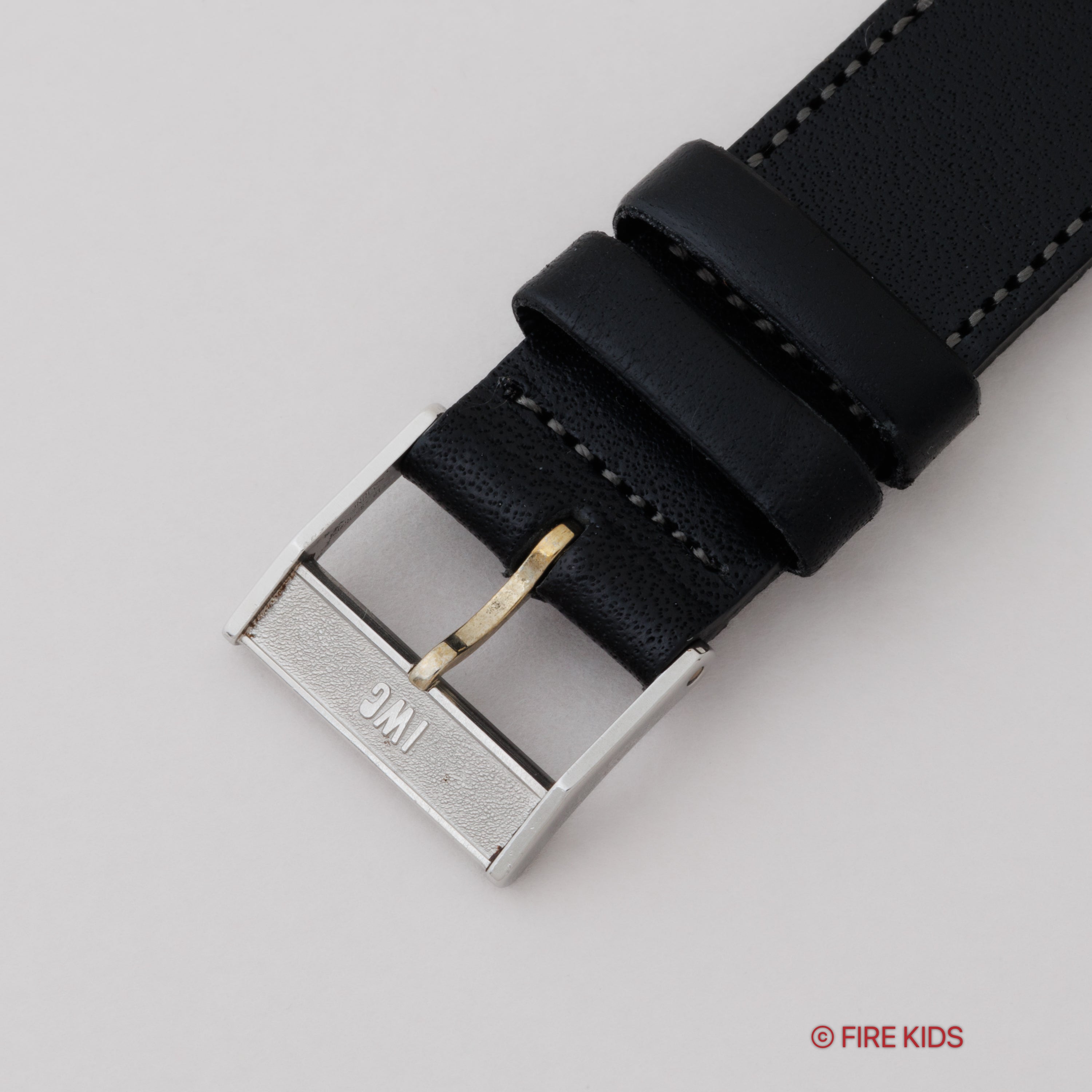 IWC Ref.602 Cal.89 手巻き ラウンドケース 純正尾錠付き 1969年製