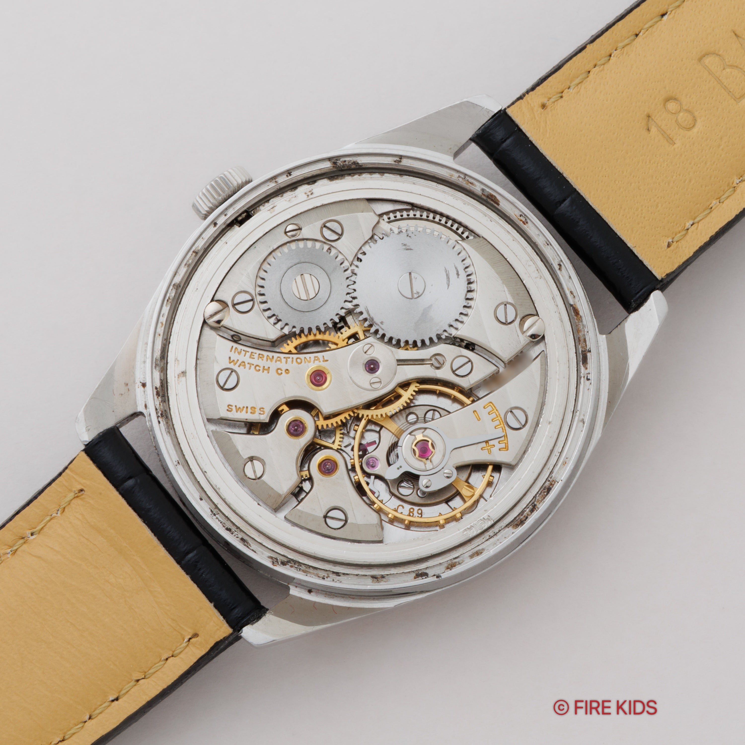 IWC ラウンド 1970年製(昭和45年製) Cal.89 手巻き オールドインター R810