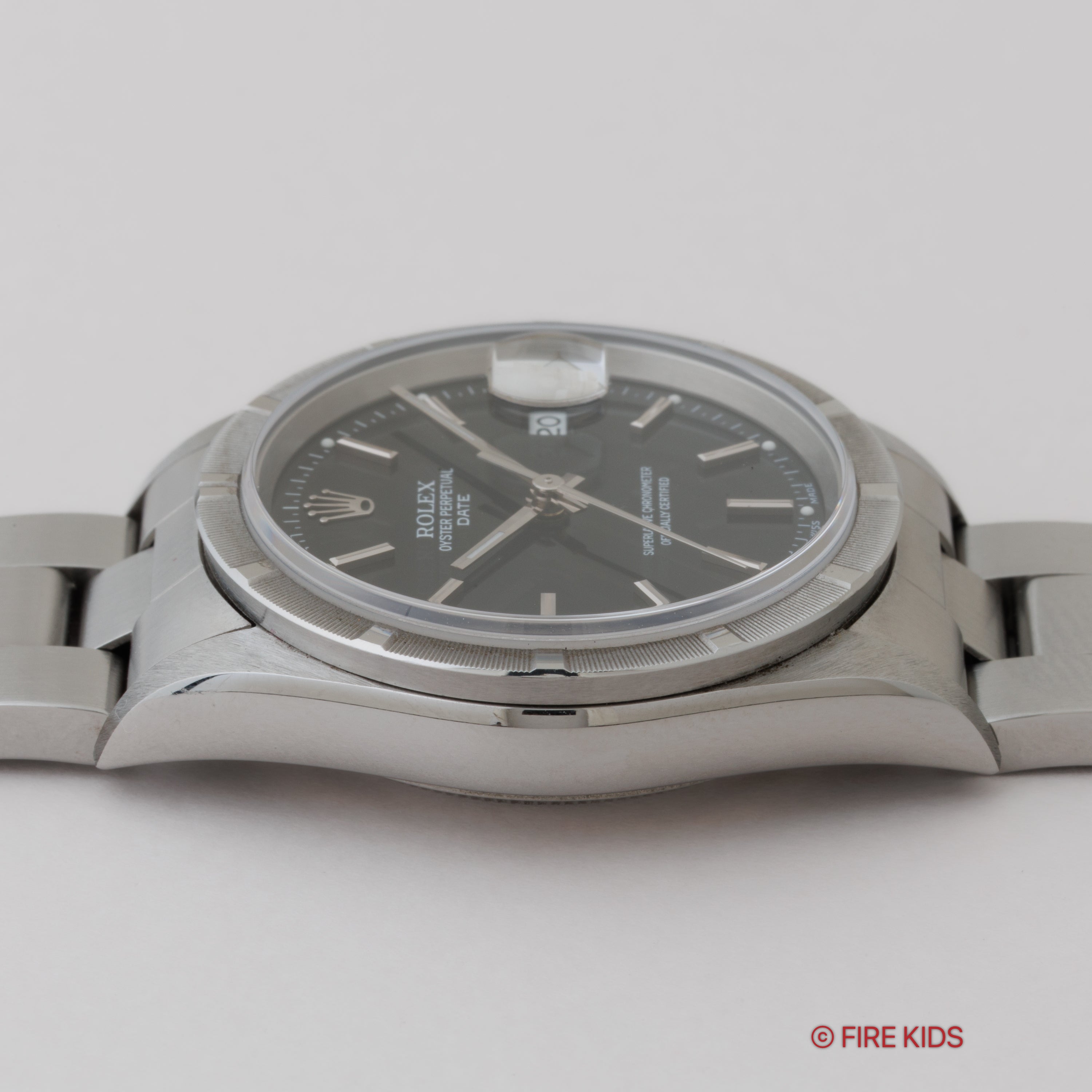 ロレックス オイスターパーペチュアルデイト 2002年製 Ref.15210 ブラックダイヤル 箱、冊子付き