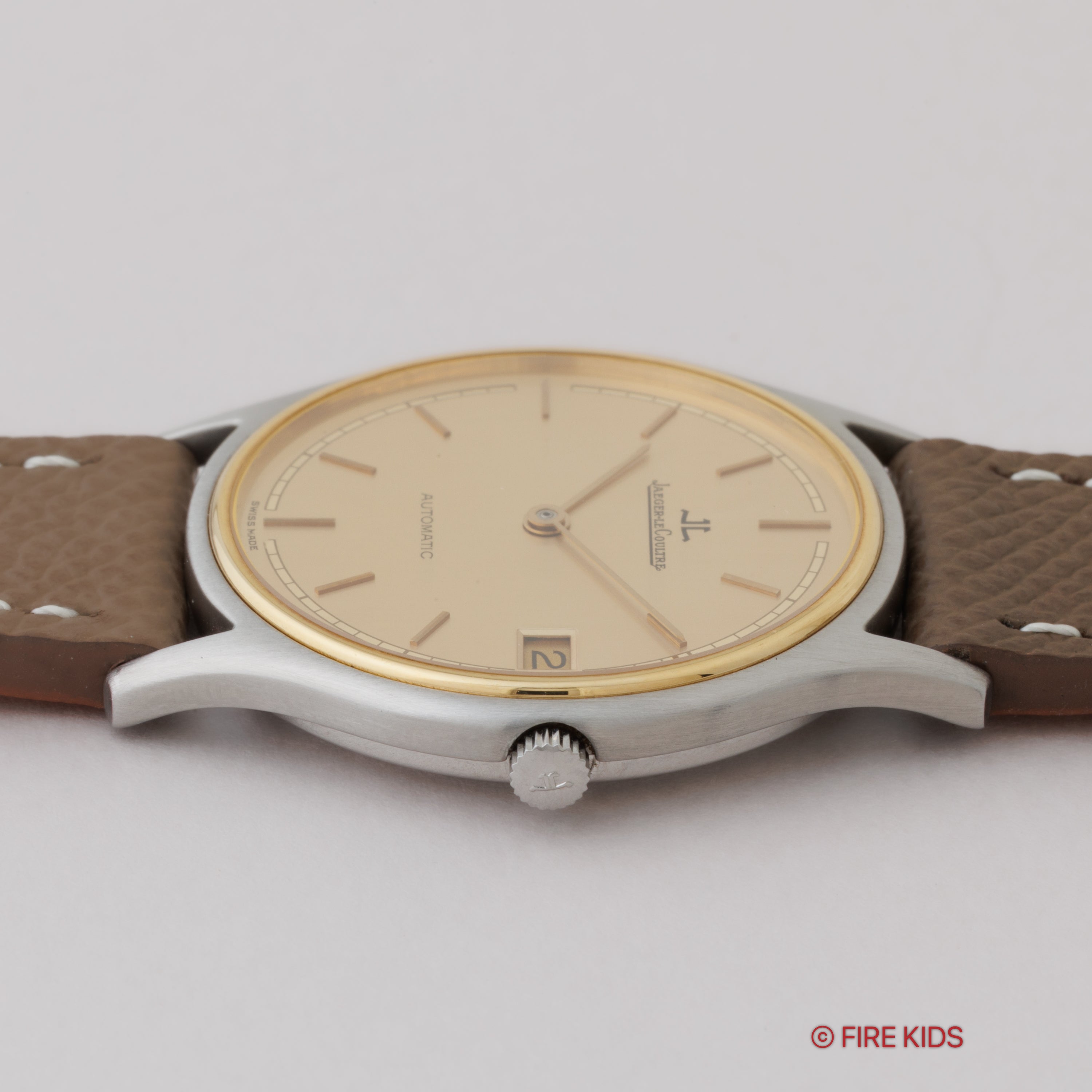 ジャガールクルト ラウンドケース YGベゼル 1980年代製 アイボリーダイヤル Ref.145.113.5