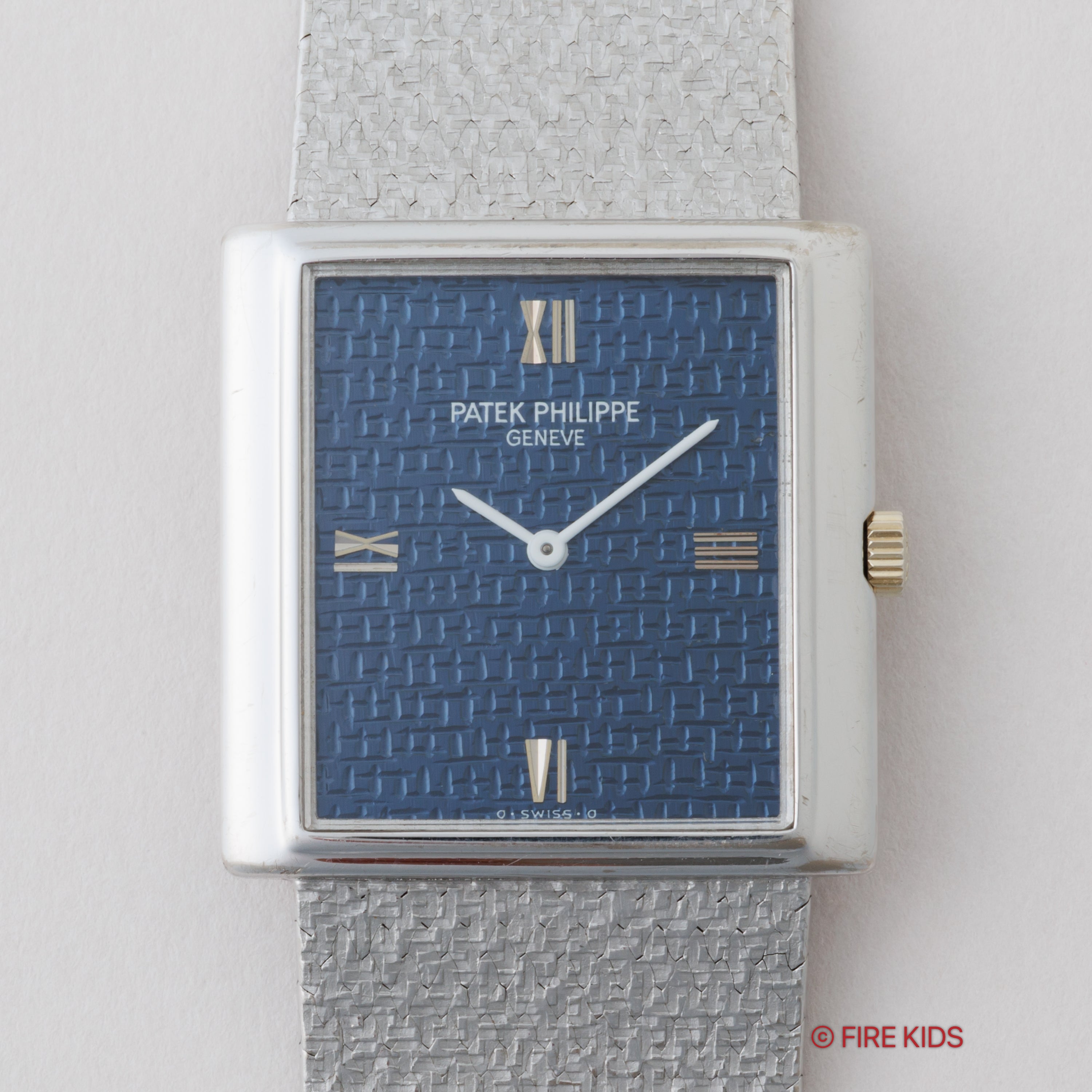 パテック・フィリップ ゴンドーロ ブルーダイヤル 1970年代製 18金無垢ホワイトゴールド 手巻 Cal.177 Ref.3671/G