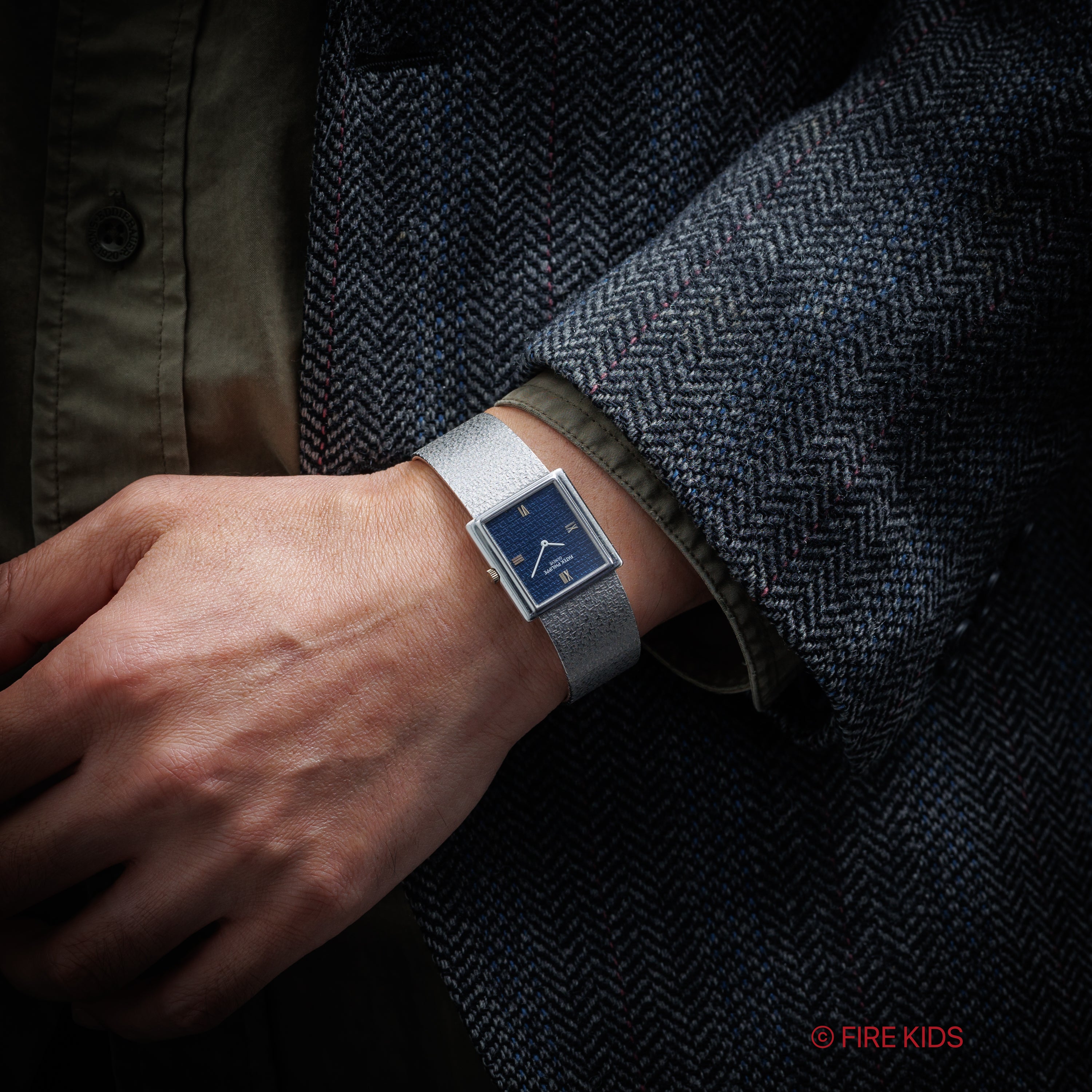 パテック・フィリップ ゴンドーロ ブルーダイヤル 1970年代製 18金無垢ホワイトゴールド 手巻 Cal.177 Ref.3671/G