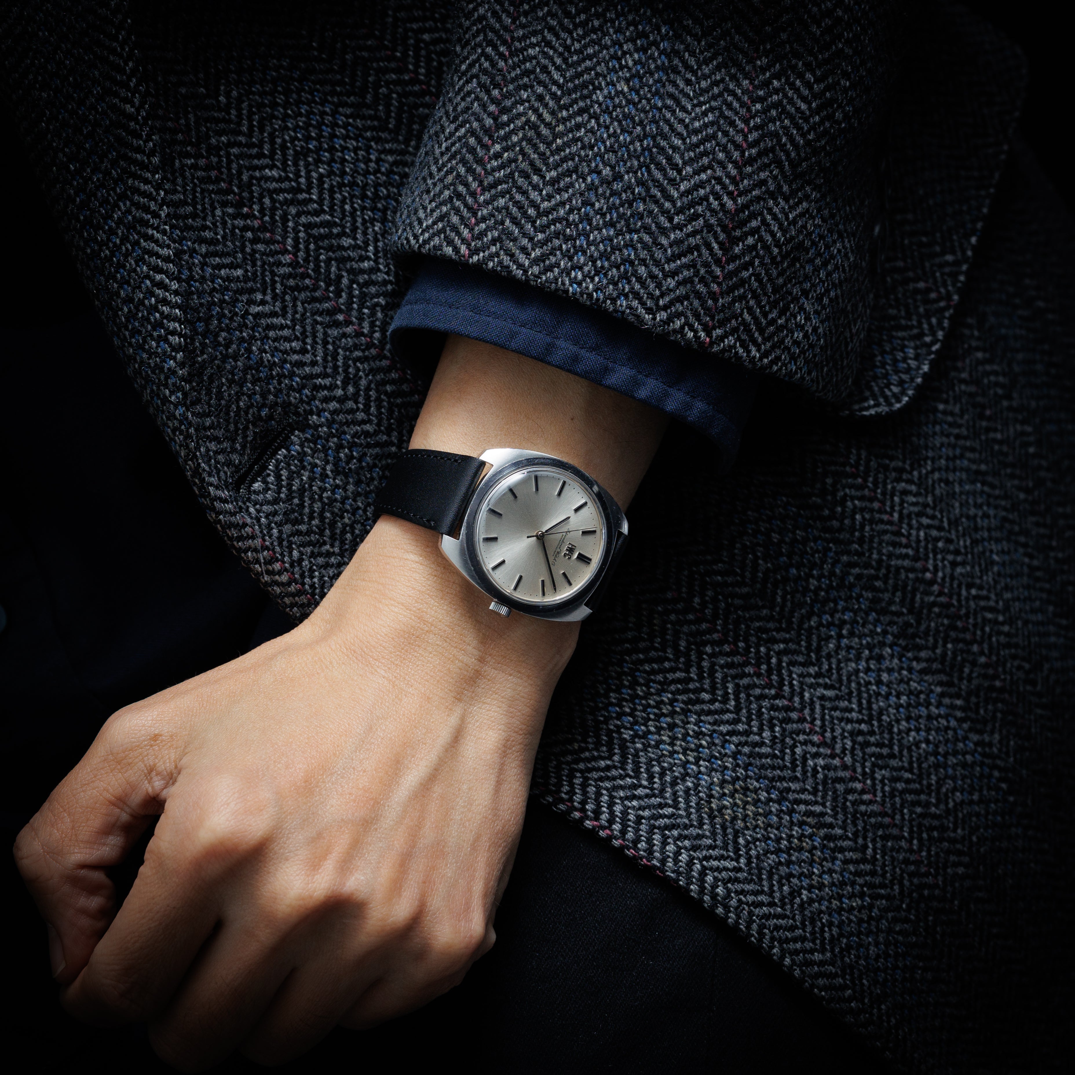 IWC トノー型 1972年製 Ref.R1819 手巻き Cal.89 手巻き お魚リューズ