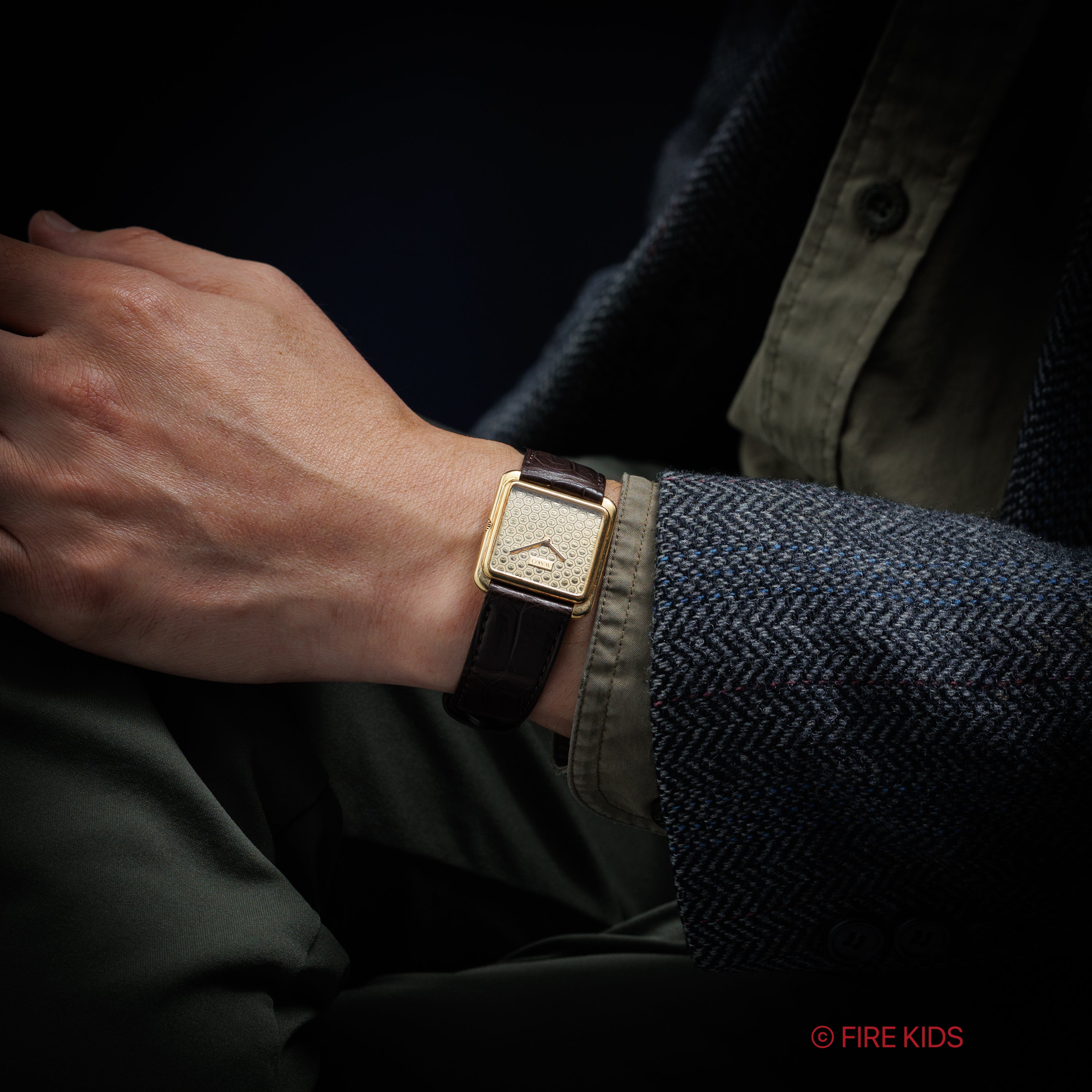 和光 18金無垢レクタンギュラーケース 1980年代製 手巻 スイスEBEL社製ムーブメント エンボスダイヤル