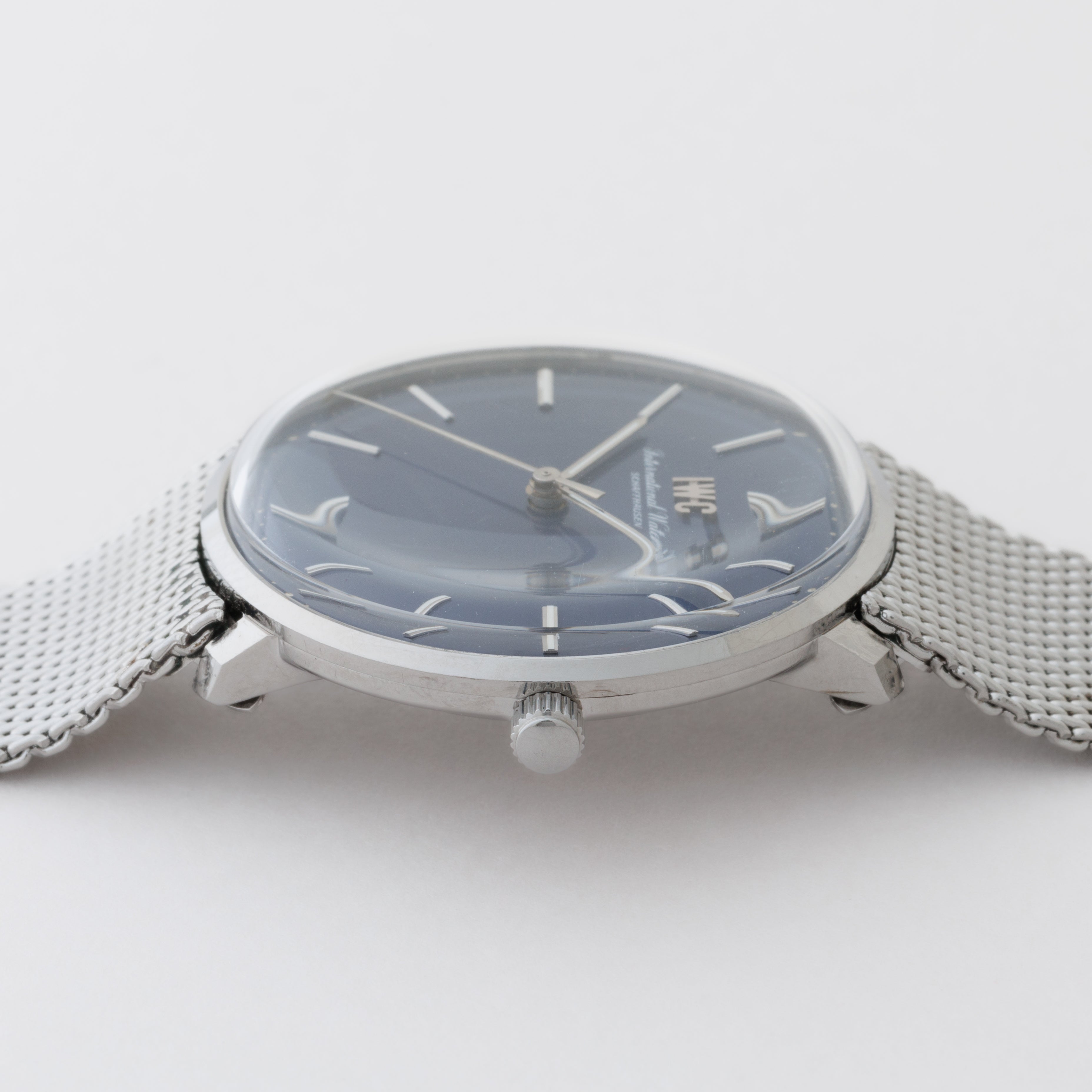 IWC ラウンドケース 1973年製 Ref.2401 手巻き Cal.403 ブルーダイヤル 純正ブレス