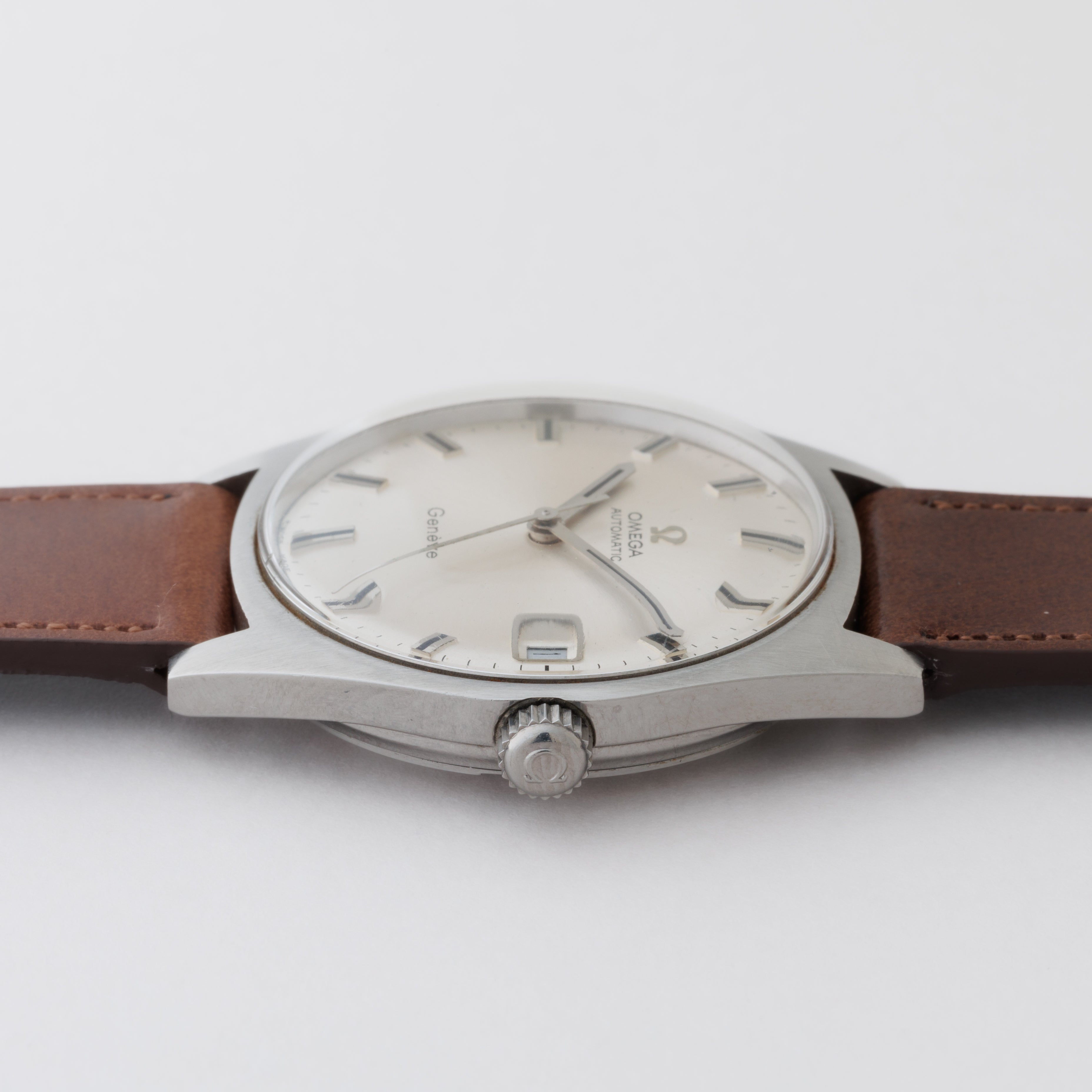 オメガ ジュネーブ 1968年製 Ref.166.041 自動巻き トノー型ケース