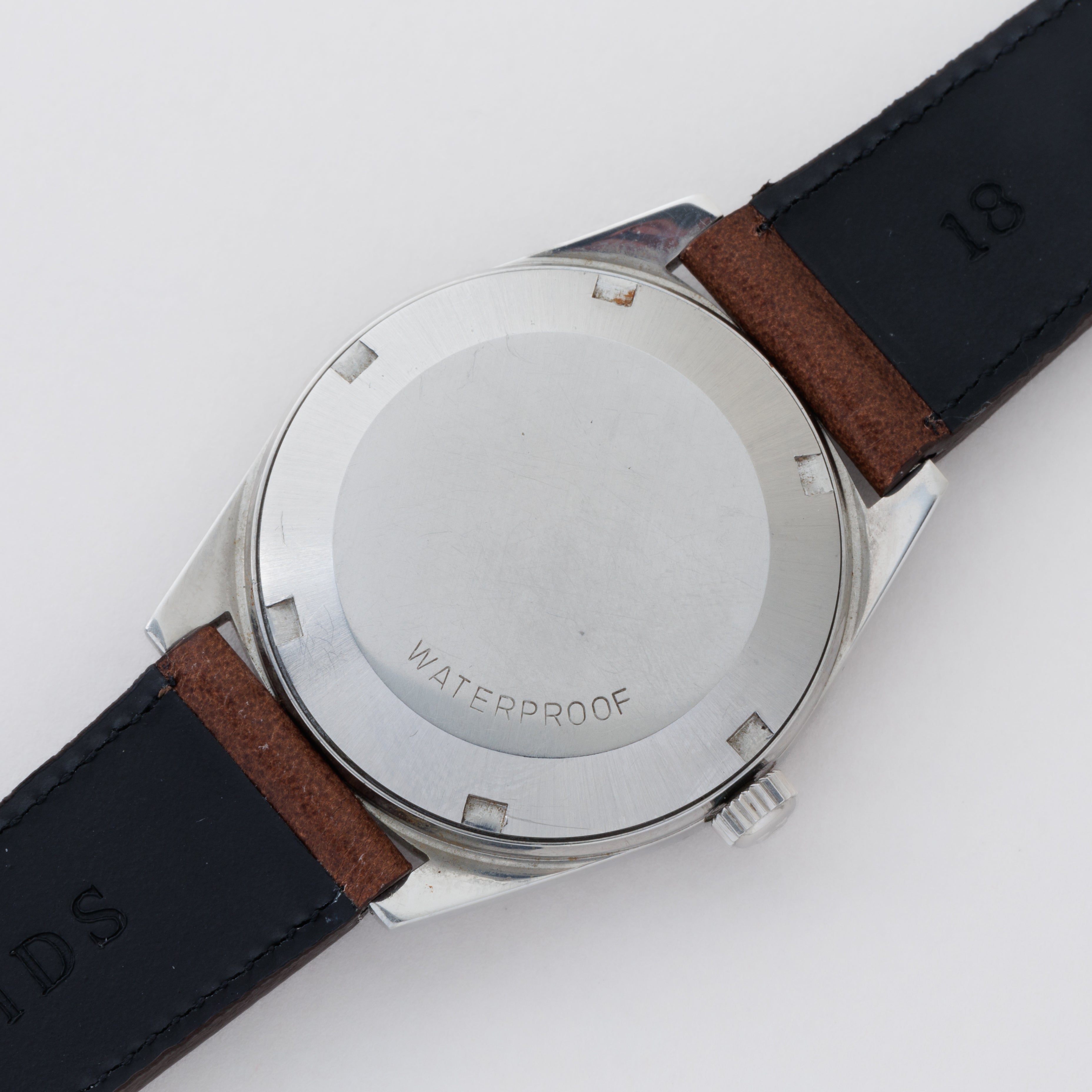 オメガ ジュネーブ 1968年製 Ref.166.041 自動巻き トノー型ケース