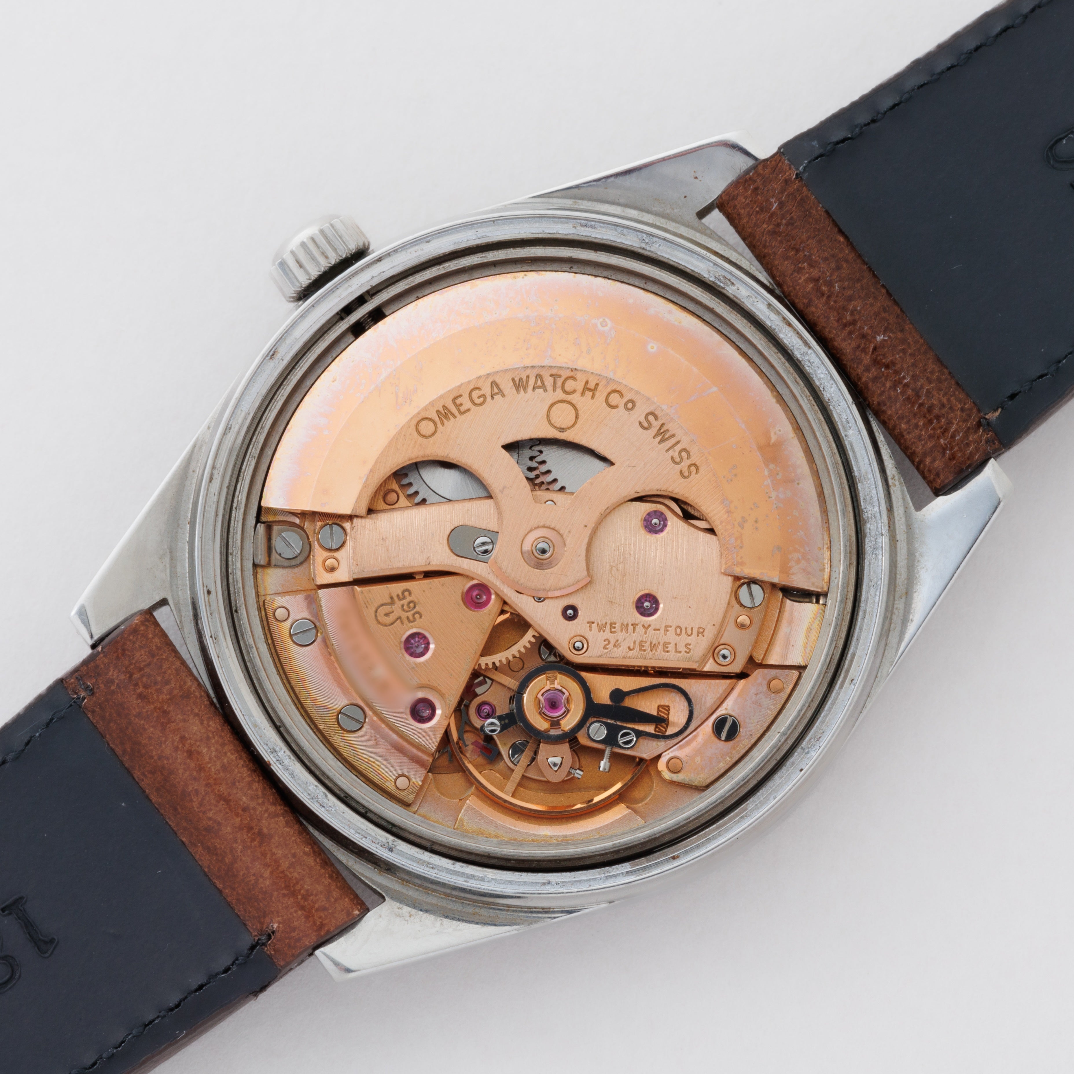 オメガ ジュネーブ 1968年製 Ref.166.041 自動巻き トノー型ケース