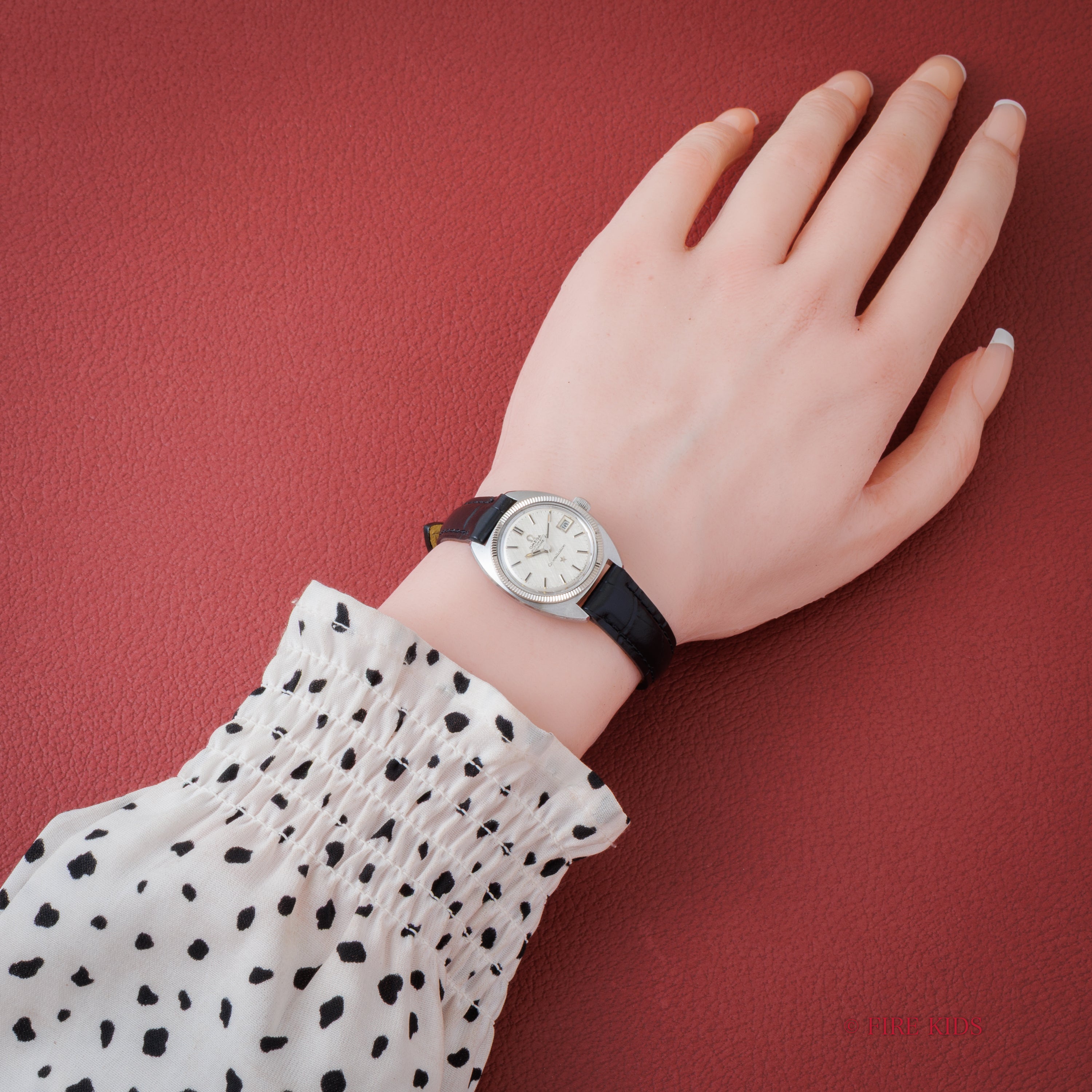 オメガ コンステレーション レディース 1968年製 自動巻 WGベゼル Ref.568.011