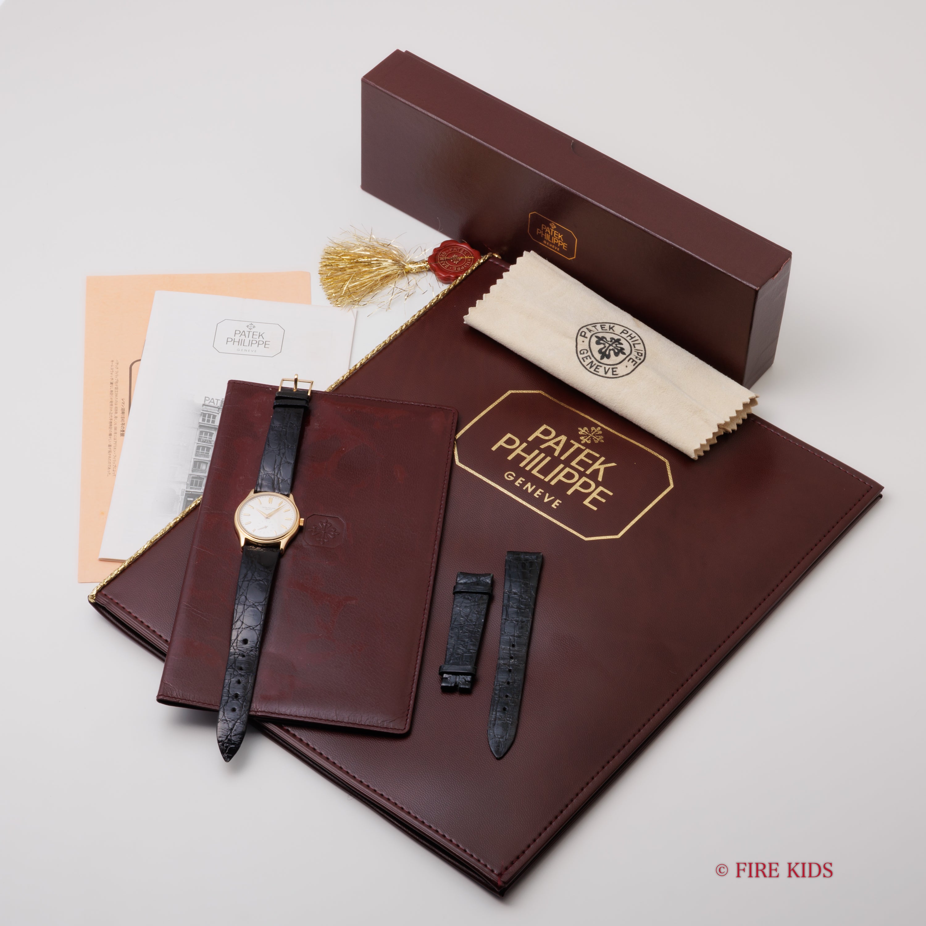 パテック・フィリップ カラトラバ 1991年製 Ref.3923 18KYG 手巻 Cal.215 1992年発行ギャラ付