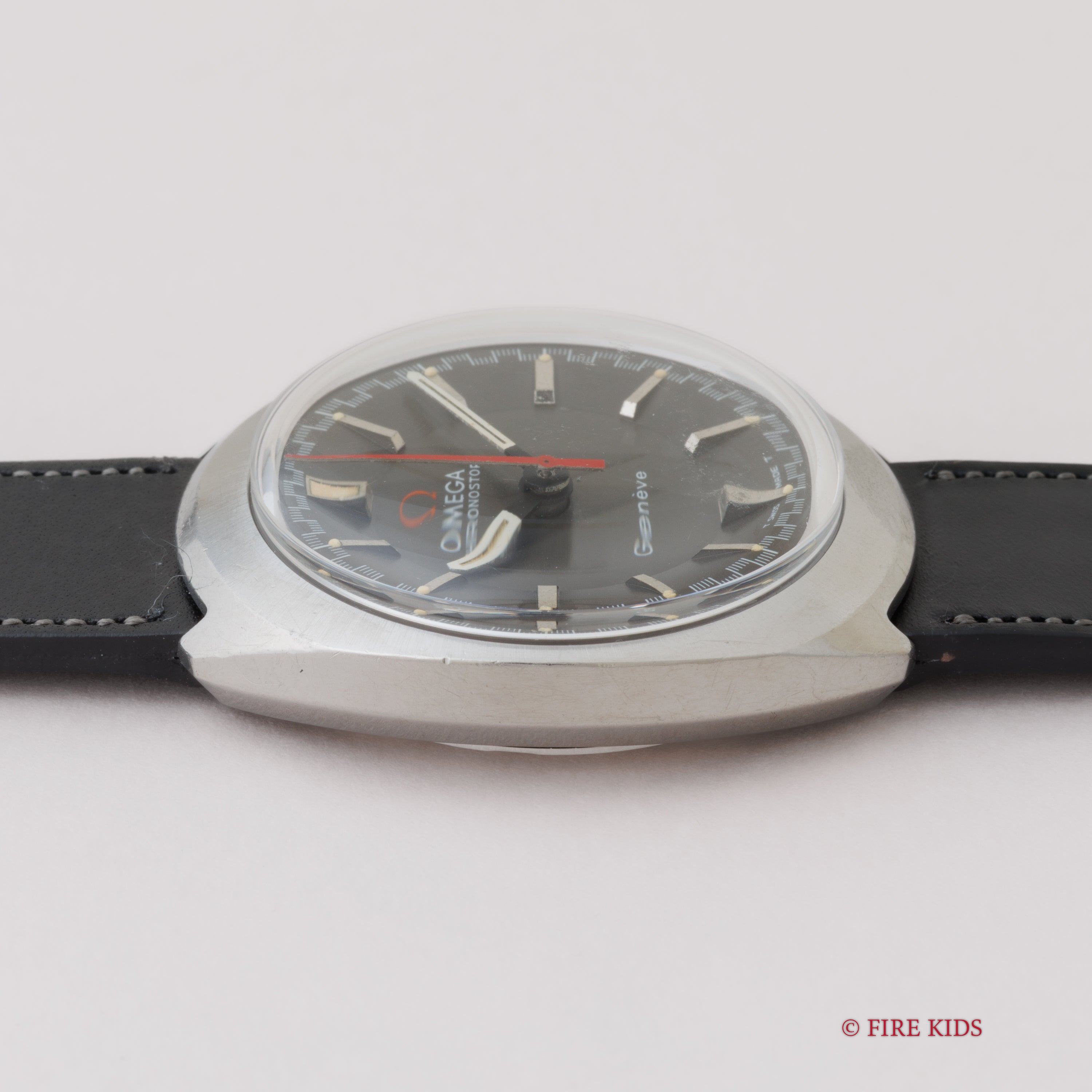 オメガ クロノストップ 1967年製 レーシングダイヤル 手巻き Cal.865 Ref.145.009