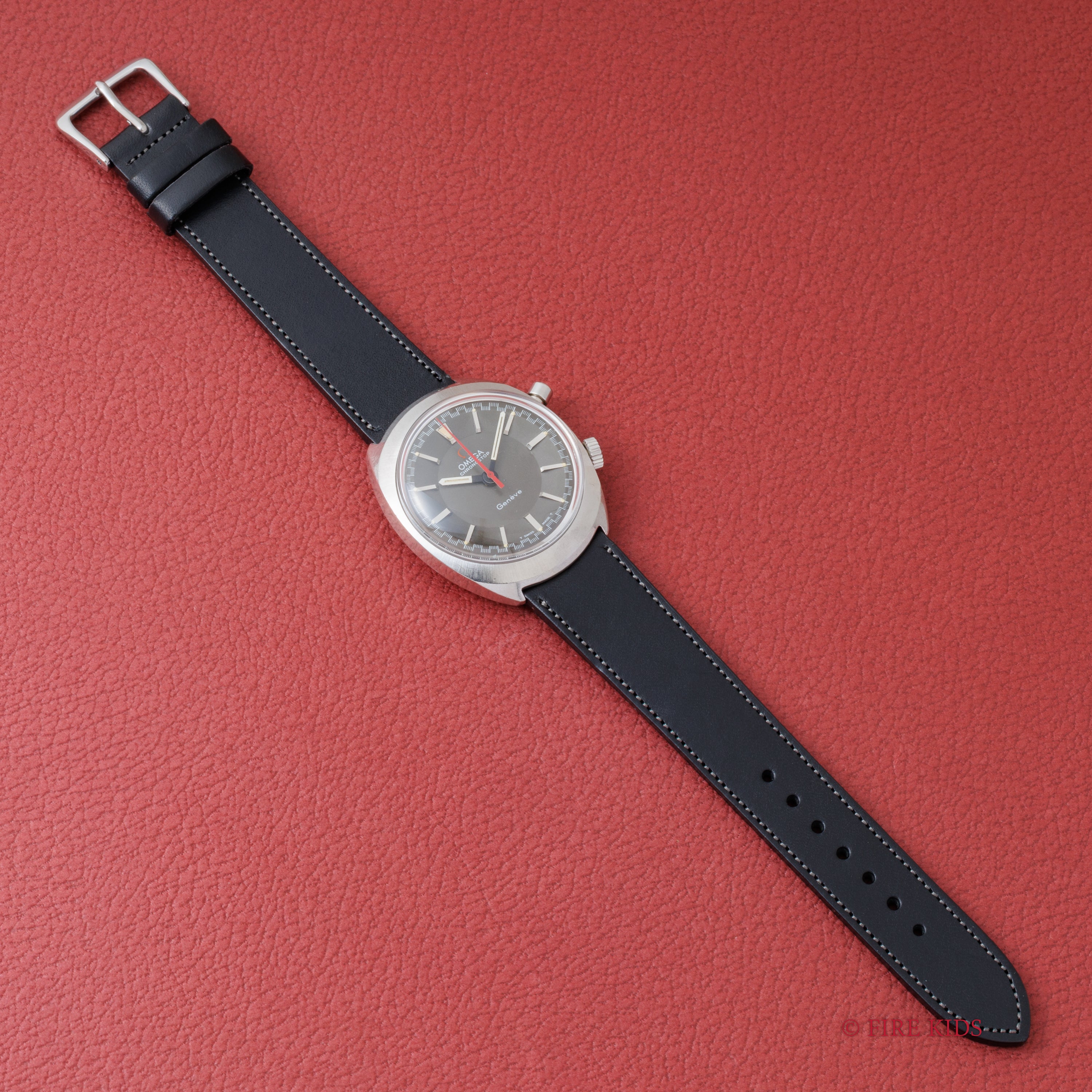 オメガ クロノストップ 1967年製 レーシングダイヤル 手巻き Cal.865 Ref.145.009