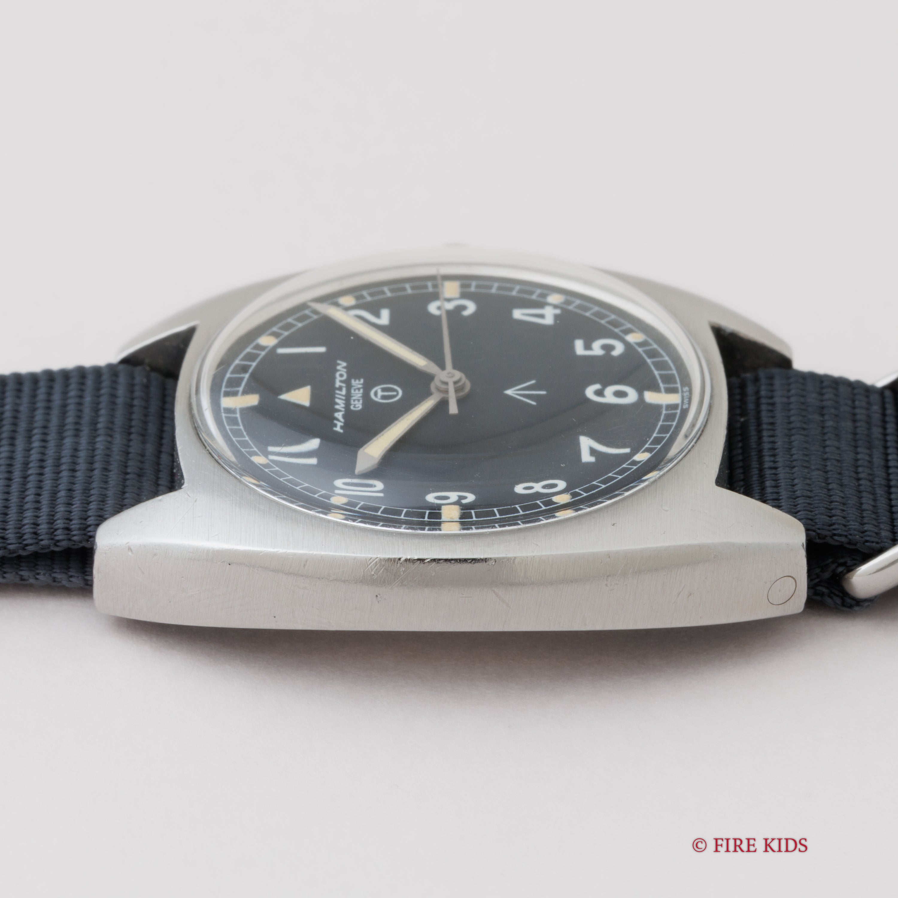 ハミルトン イギリス空軍 手巻き 6bb トノー型 ミリタリー 1970年代製 1974年支給品