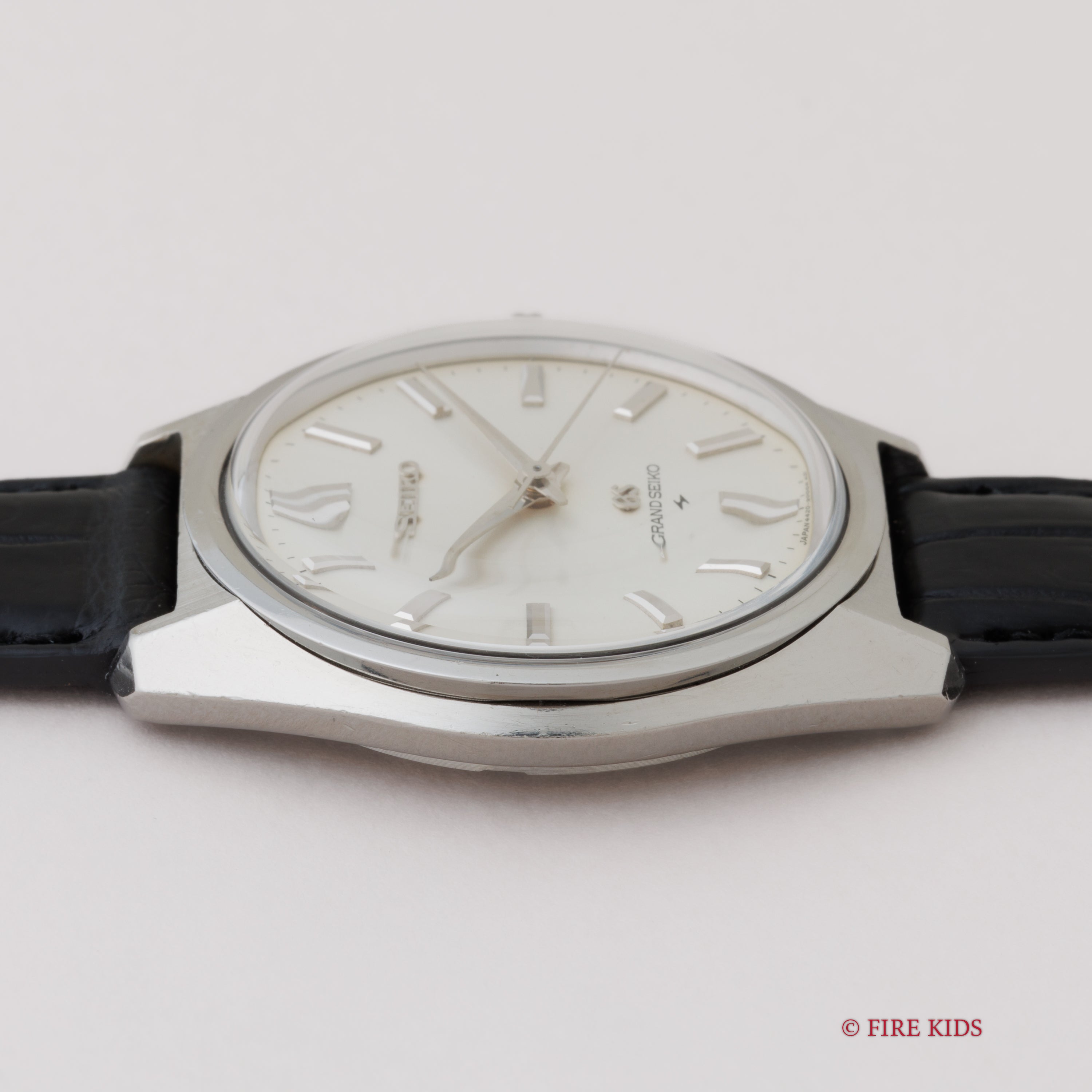 グランドセイコー 手巻き 1967年製 44GS 後期 Ref.4420-9000 セイコースタイルケース