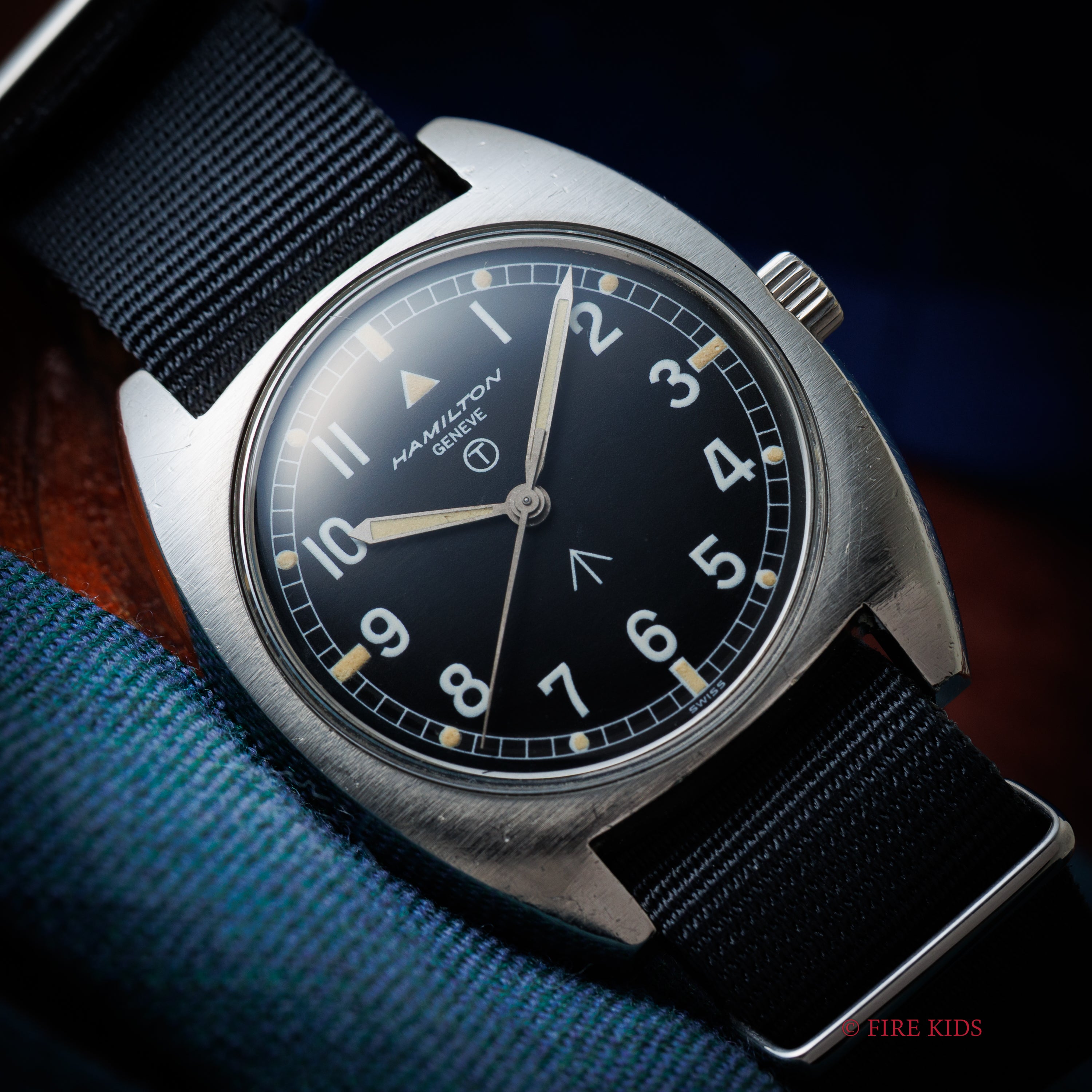 ハミルトン イギリス空軍 手巻き 6bb トノー型 ミリタリー 1970年代製 1974年支給品