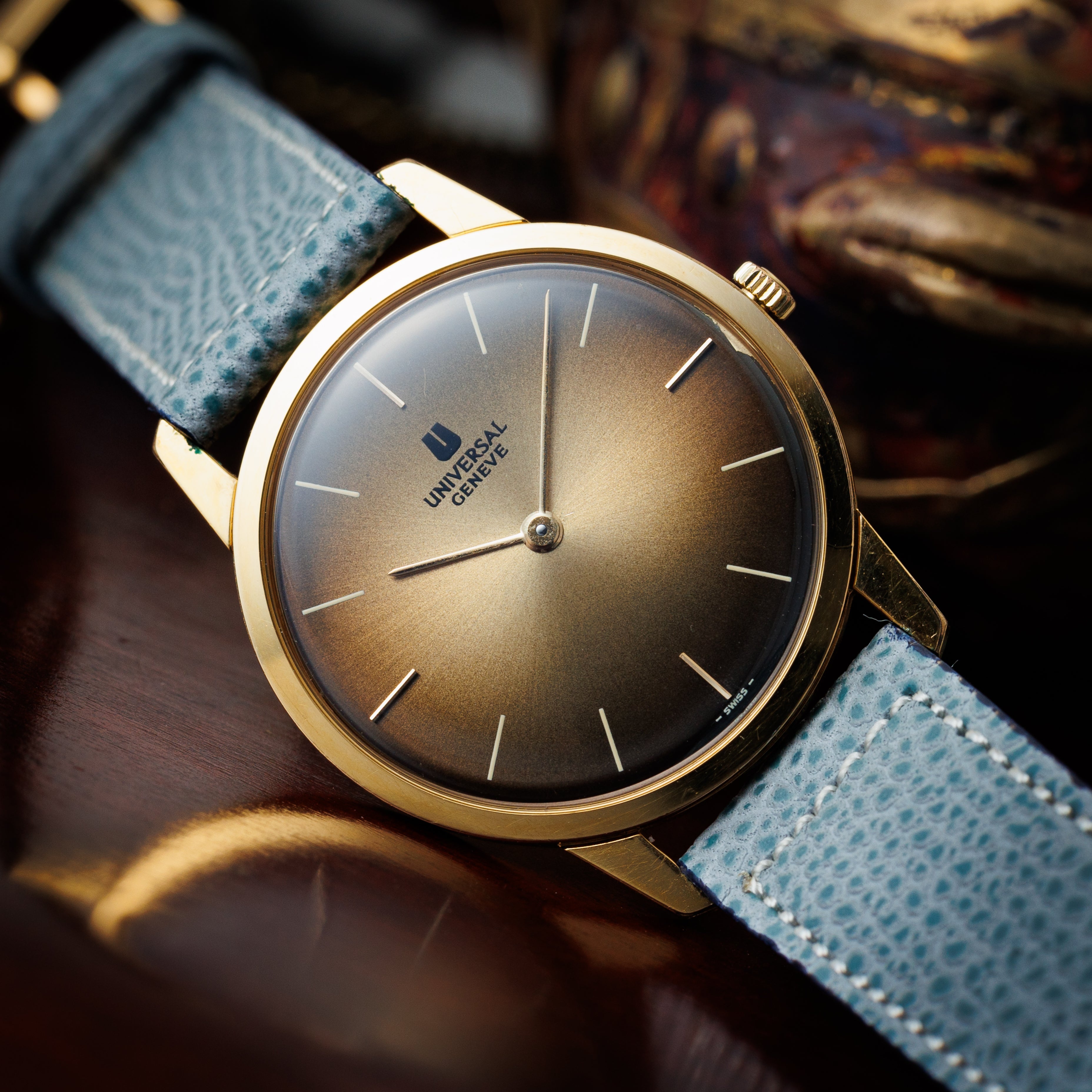 ユニバーサル・ジュネーブ アルテッセ ブラウングラデ―ション 手巻き 1970年代製 金張り Ref.542101 Cal.1-42