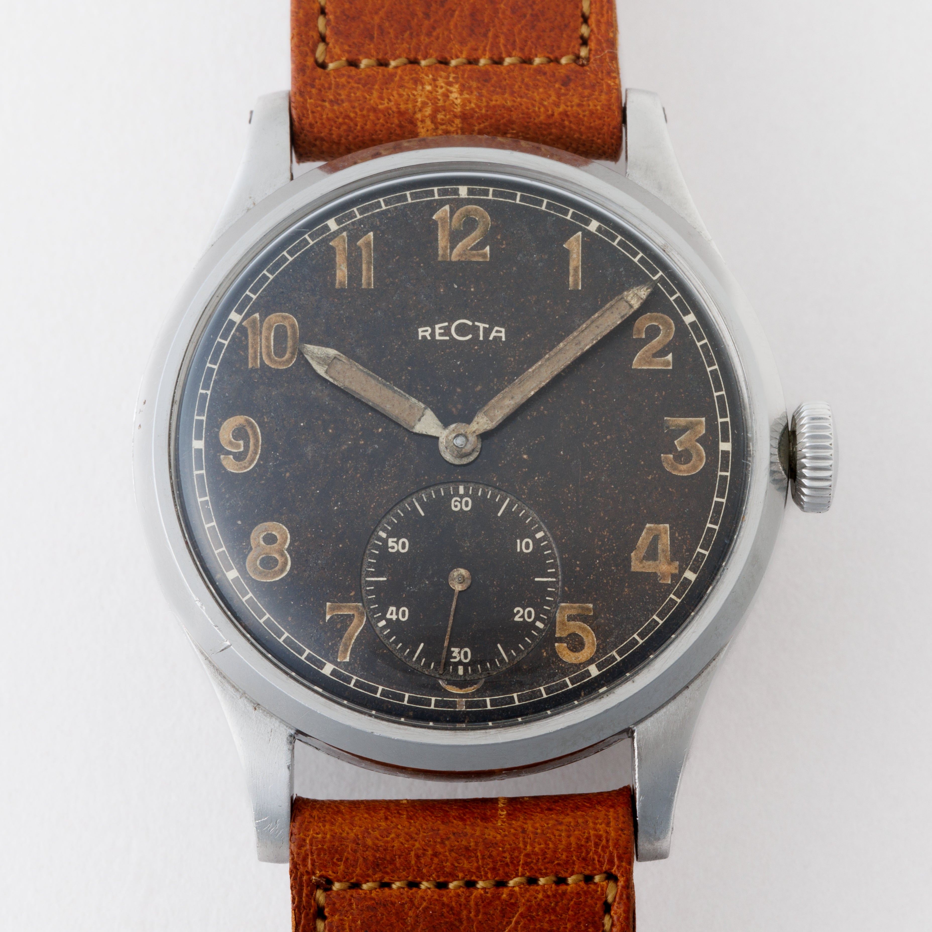 レクタ ラウンドケース ブラックアラビアダイアル 手巻き 1940年代製