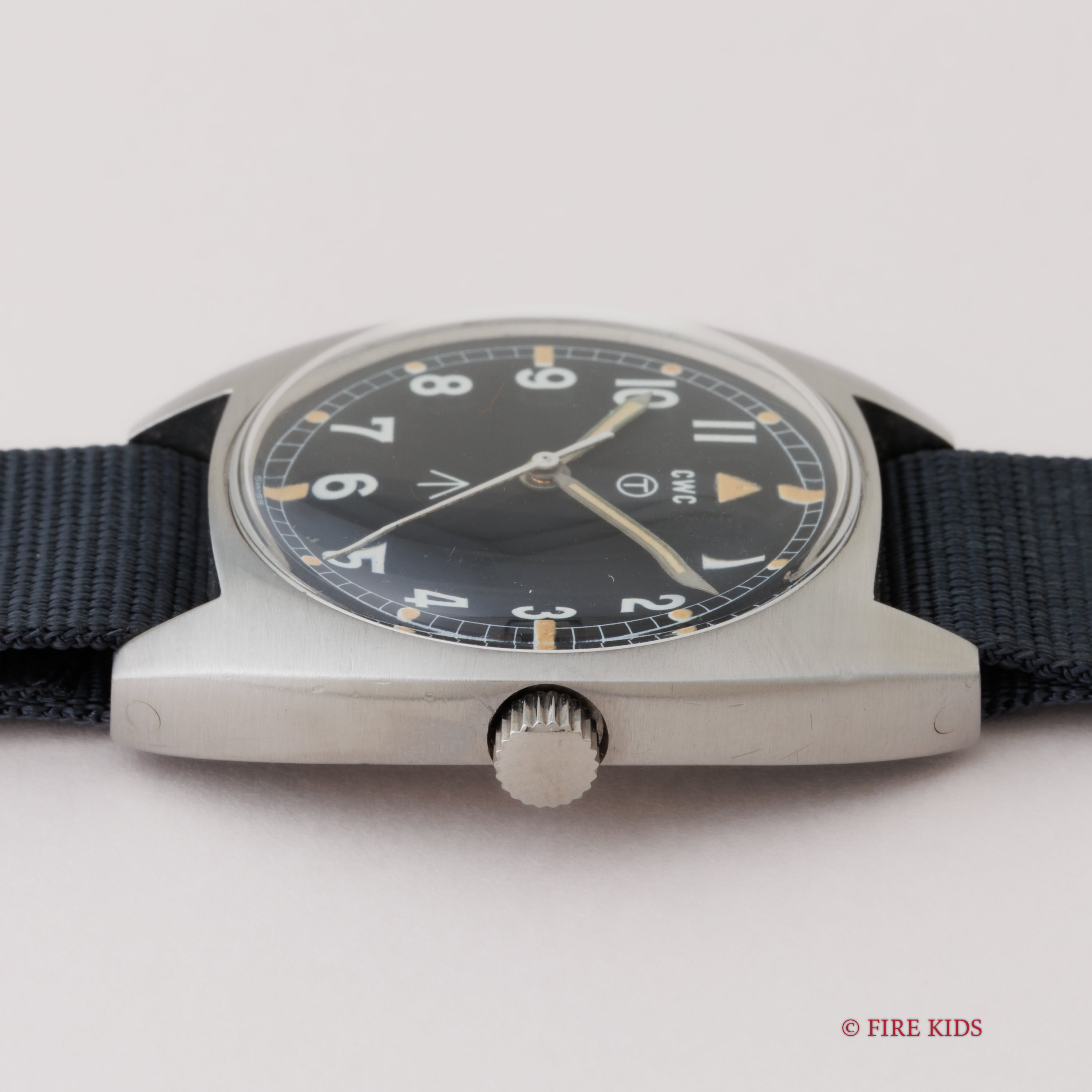 CWC カボットウォッチカンパニー イギリス陸軍 W10 手巻き ブロードアロー 1976年製