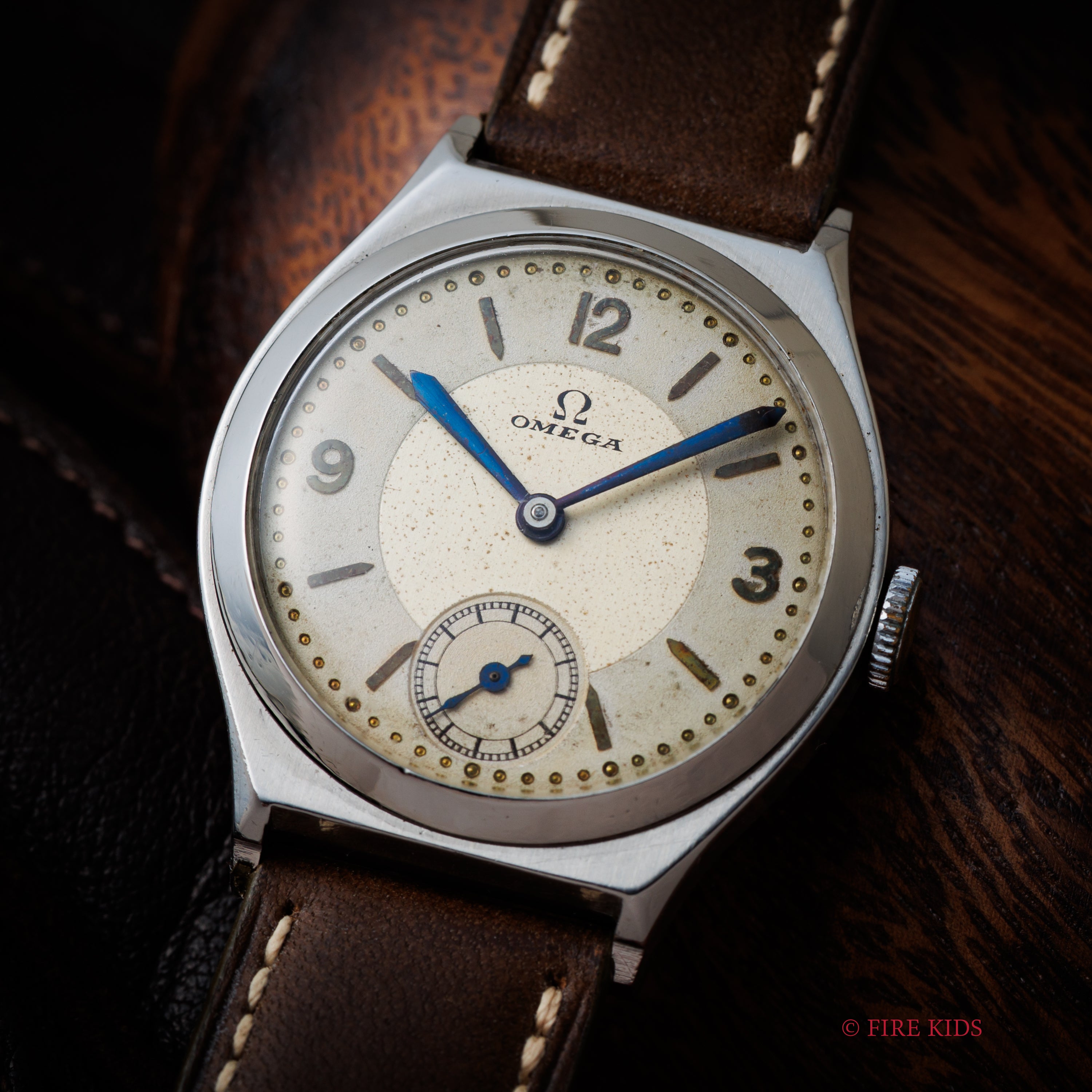 オメガ 1930年代製 Cal.26.5SOB T-2 ツートンダイヤル 手巻き スモセコ