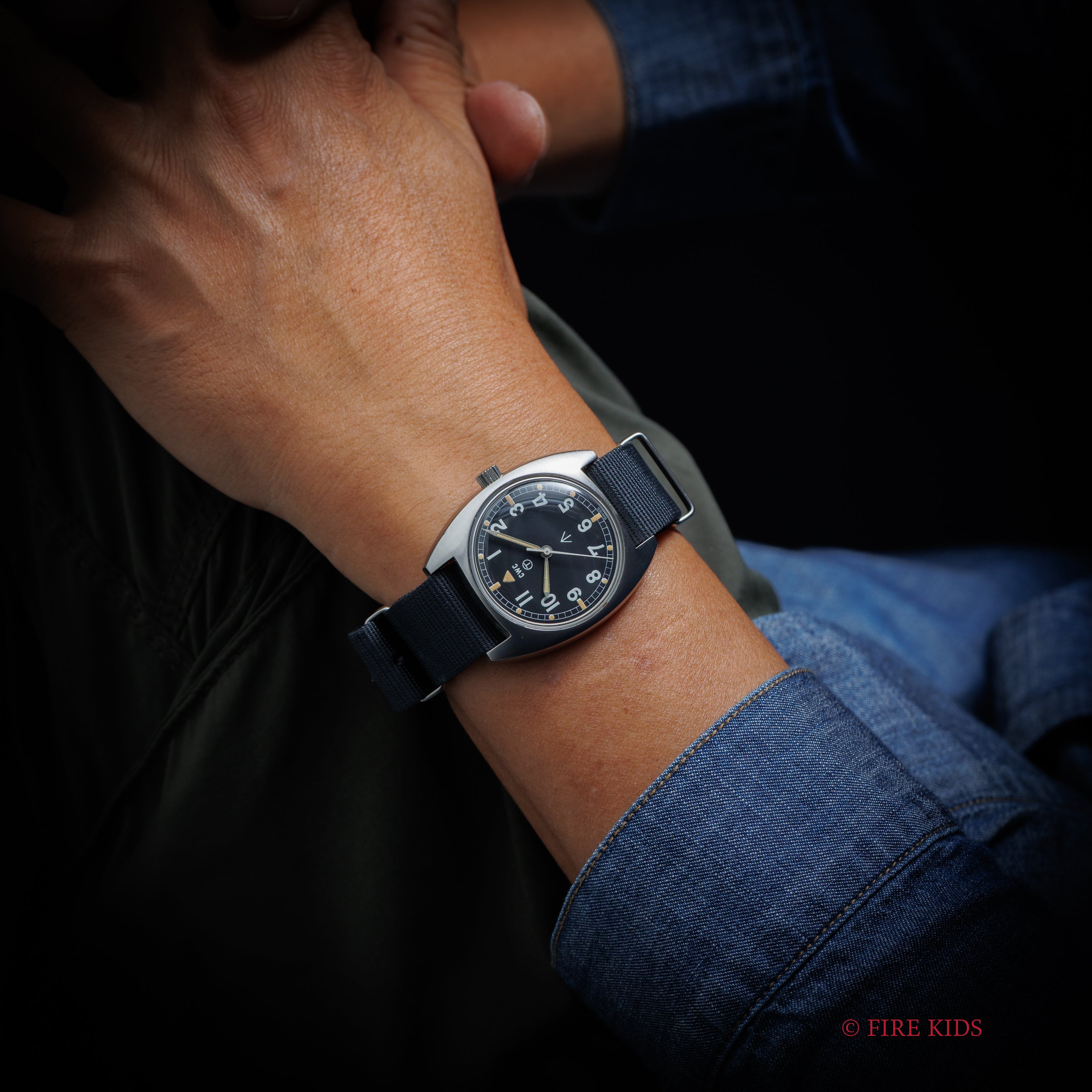 CWC カボットウォッチカンパニー イギリス陸軍 W10 手巻き ブロードアロー 1976年製