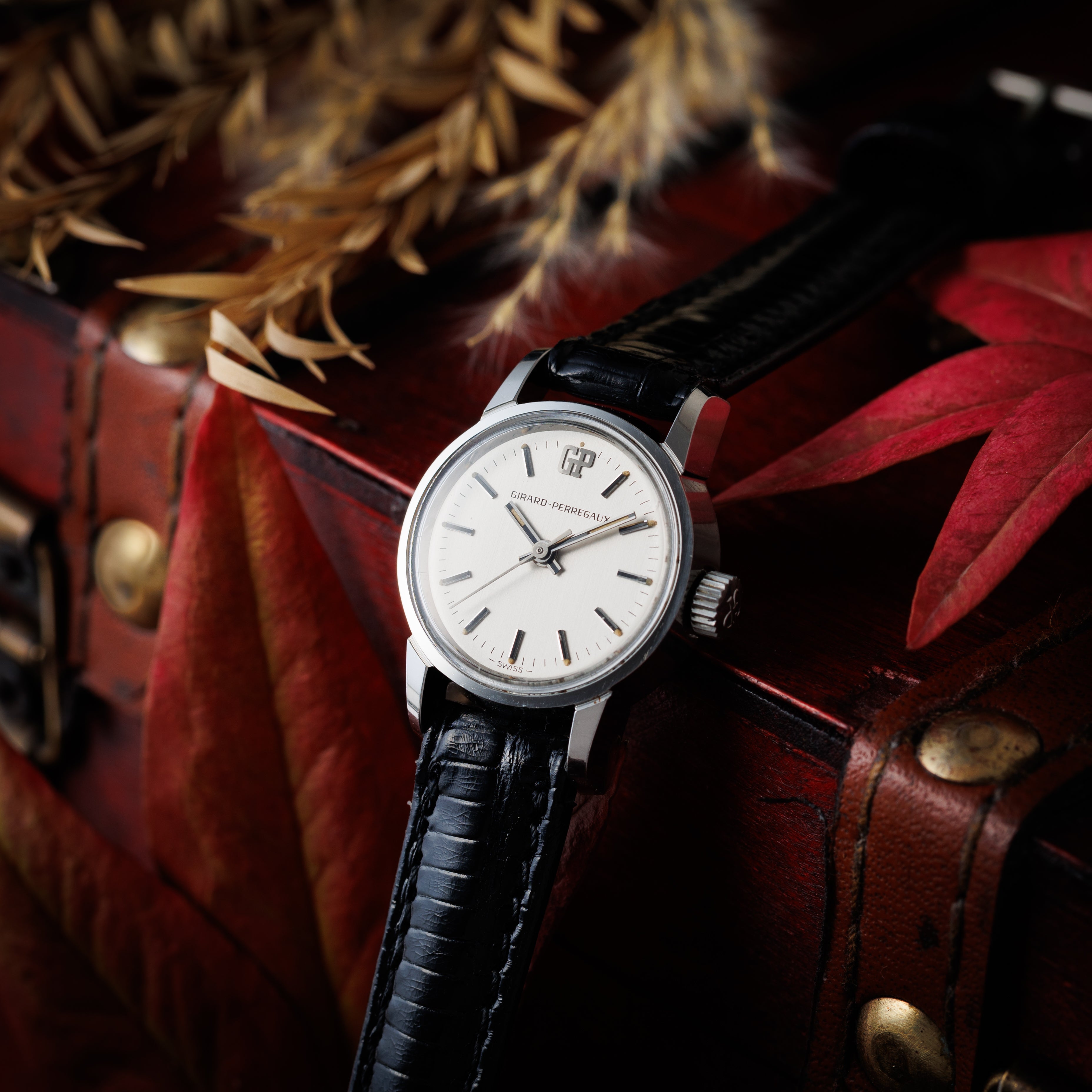 ジラール・ペルゴ レディース ラウンドケース 1960年代製 Ref.9973PA 純正尾錠付き