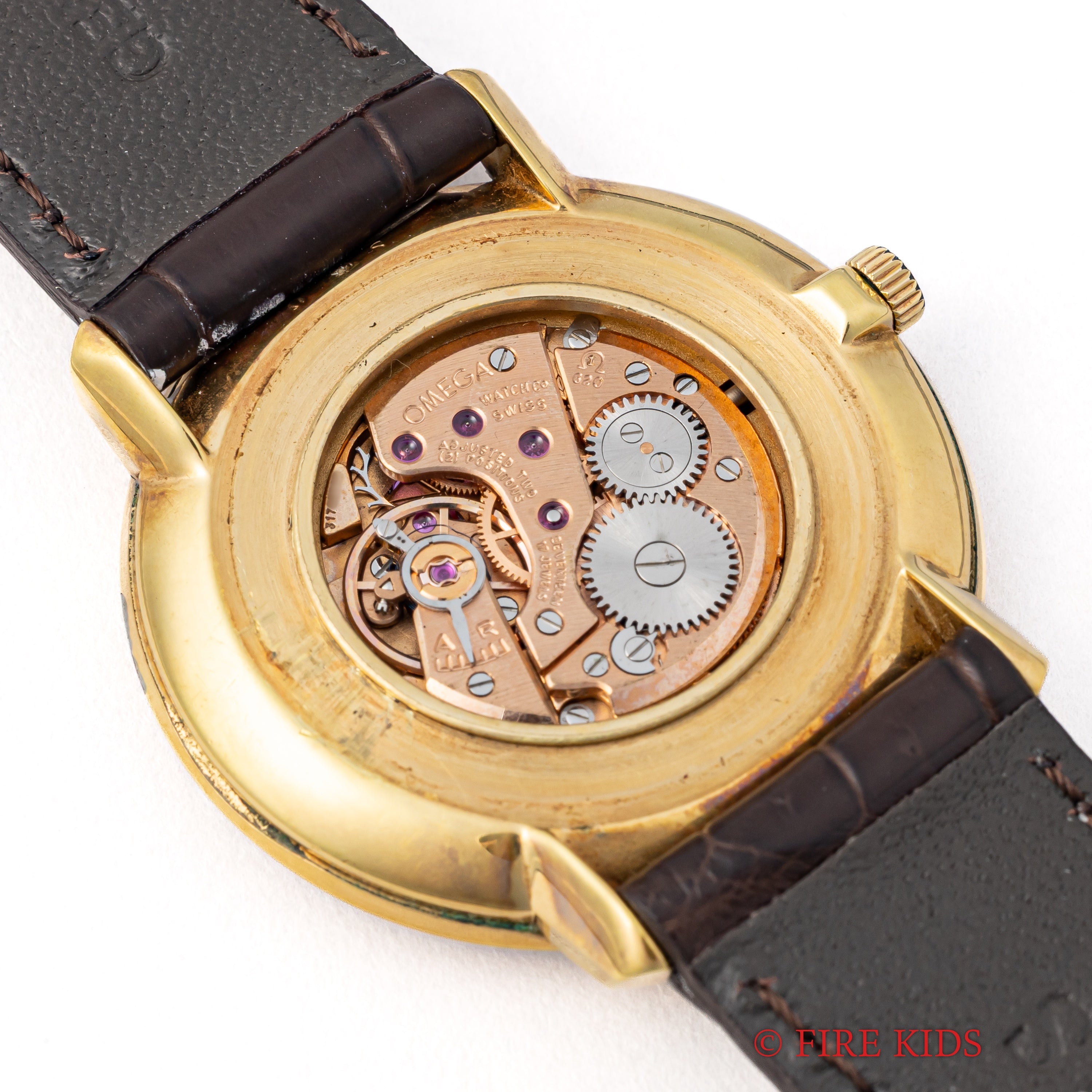 オメガ デ・ヴィル ローマンダイヤル 金張りラウンドケース 1969年製 Ref.111.077