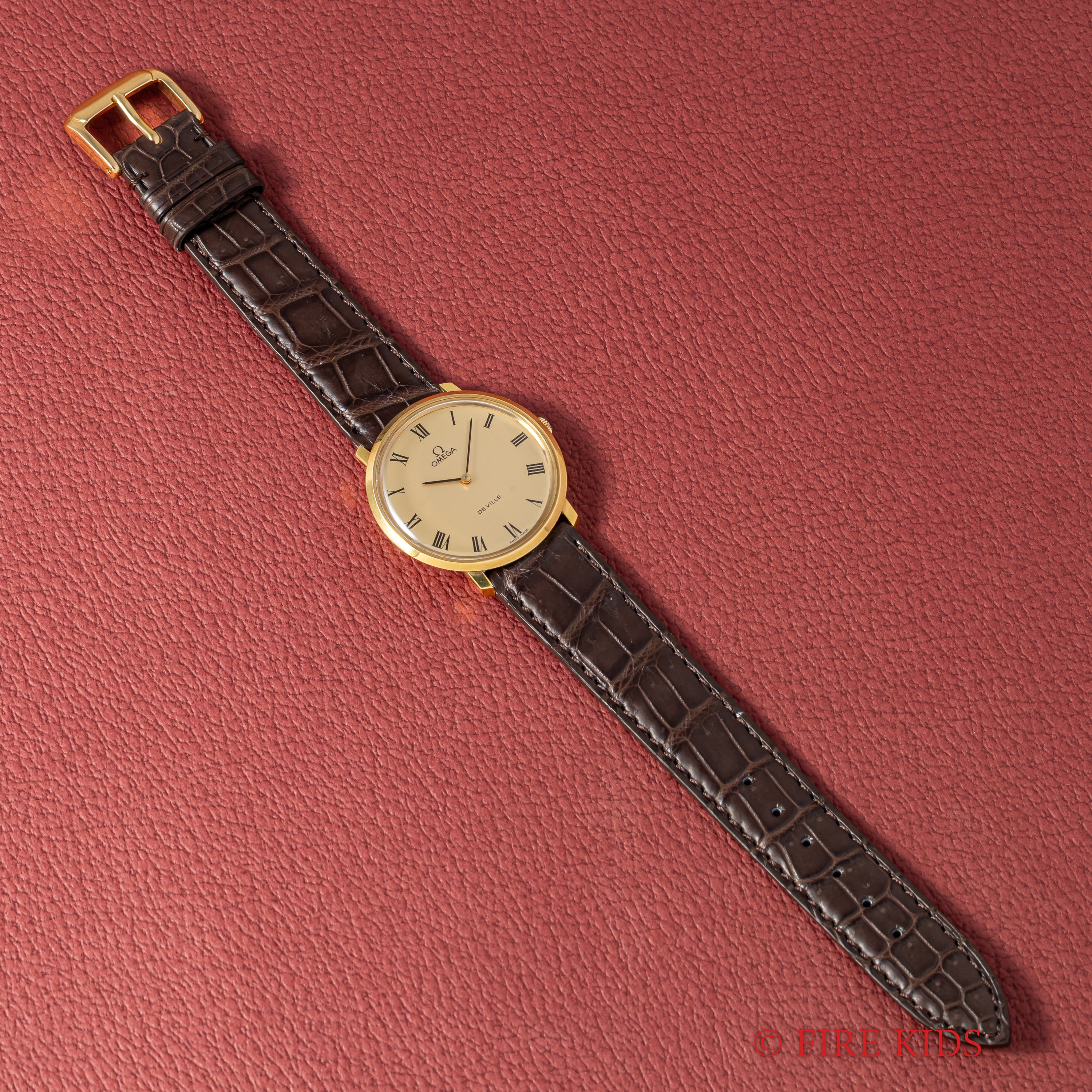 オメガ デ・ヴィル ローマンダイヤル 金張りラウンドケース 1969年製 Ref.111.077