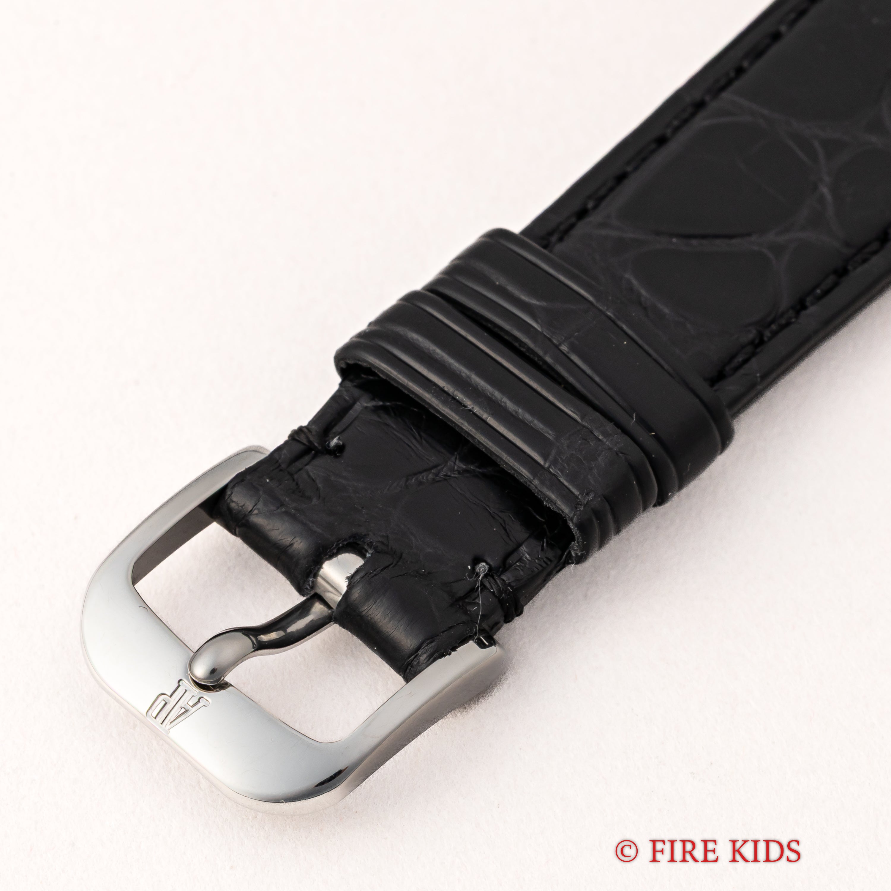 オーデマ・ピゲ トノーケース 1970年代製 手巻 Cal.K2002/1A ステンレスケース 箱付き