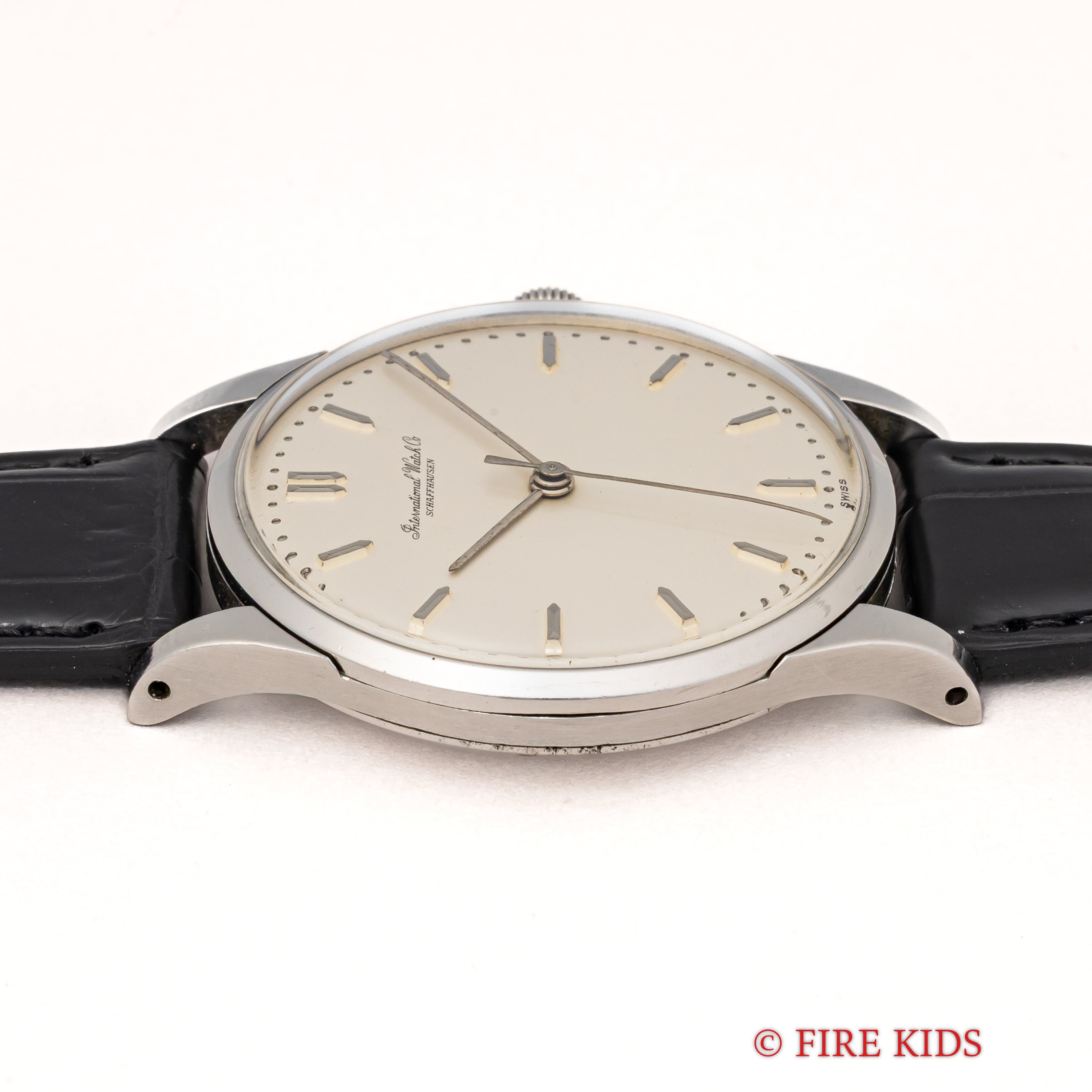 IWC ラウンドケース 1957年製 手巻き Cal.89 砲弾インデックス ビックケース