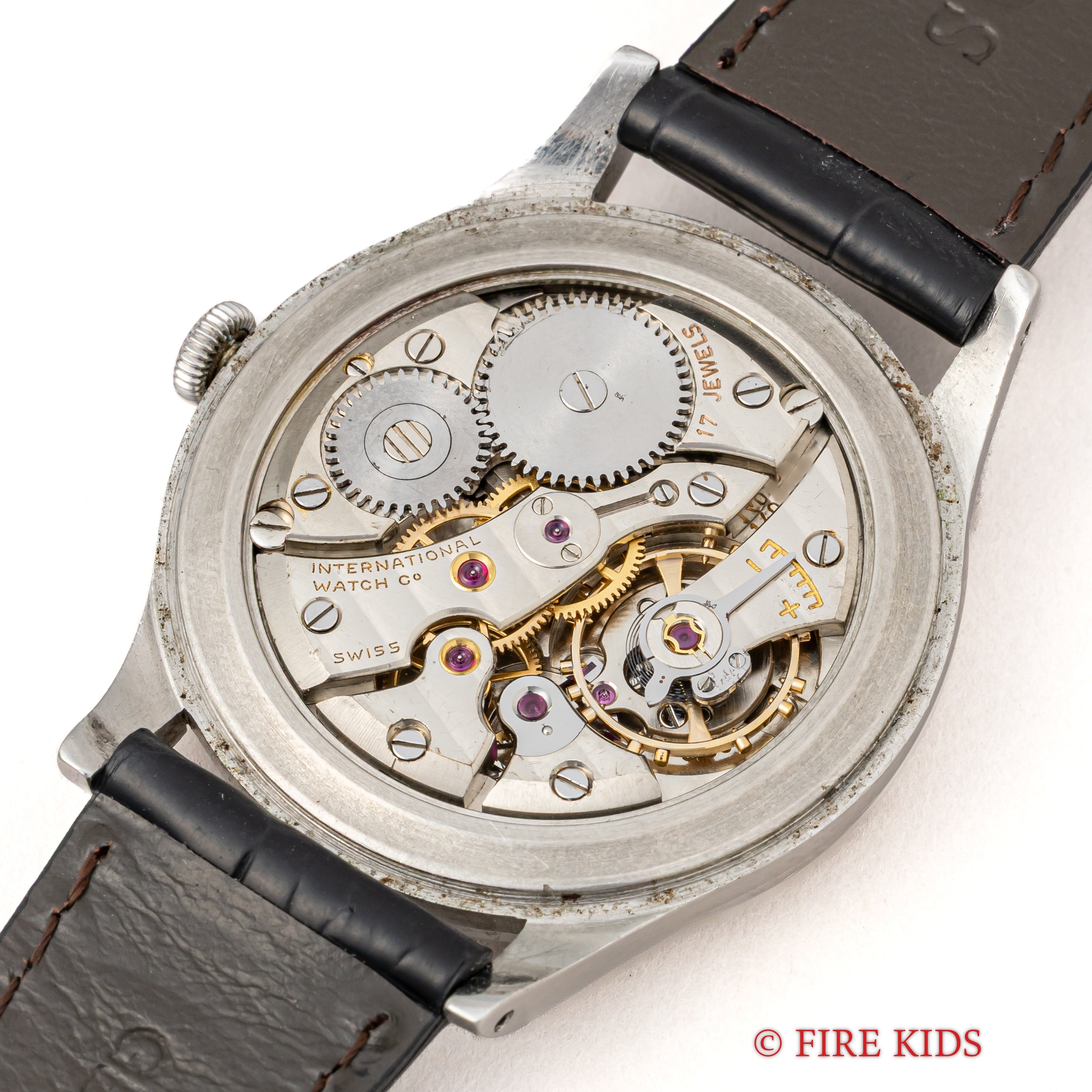 IWC ラウンドケース 1957年製 手巻き Cal.89 砲弾インデックス ビックケース