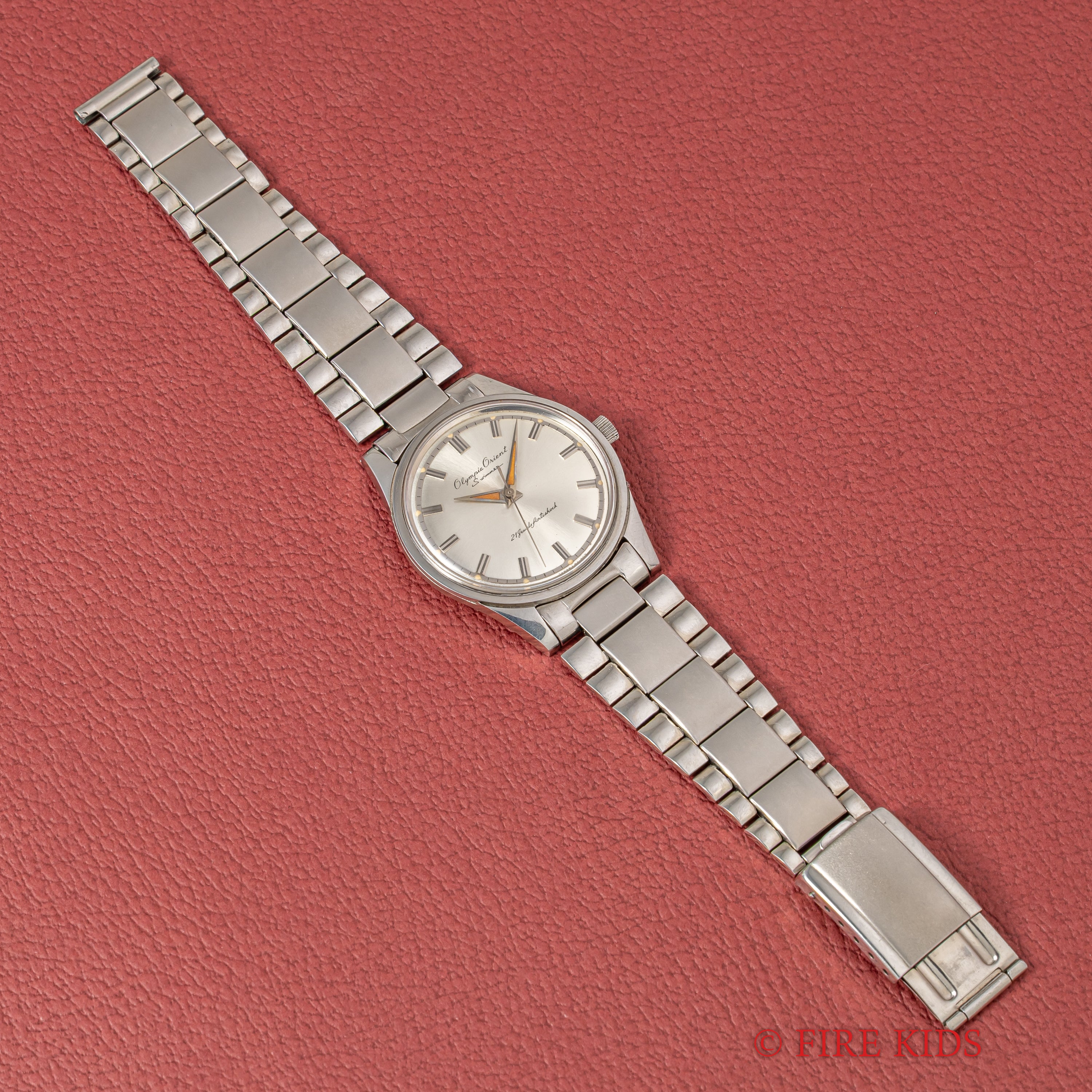 オリンピアオリエント スイマー 21石 手巻き 1960年代製 Ref.119909 フラットベゼル