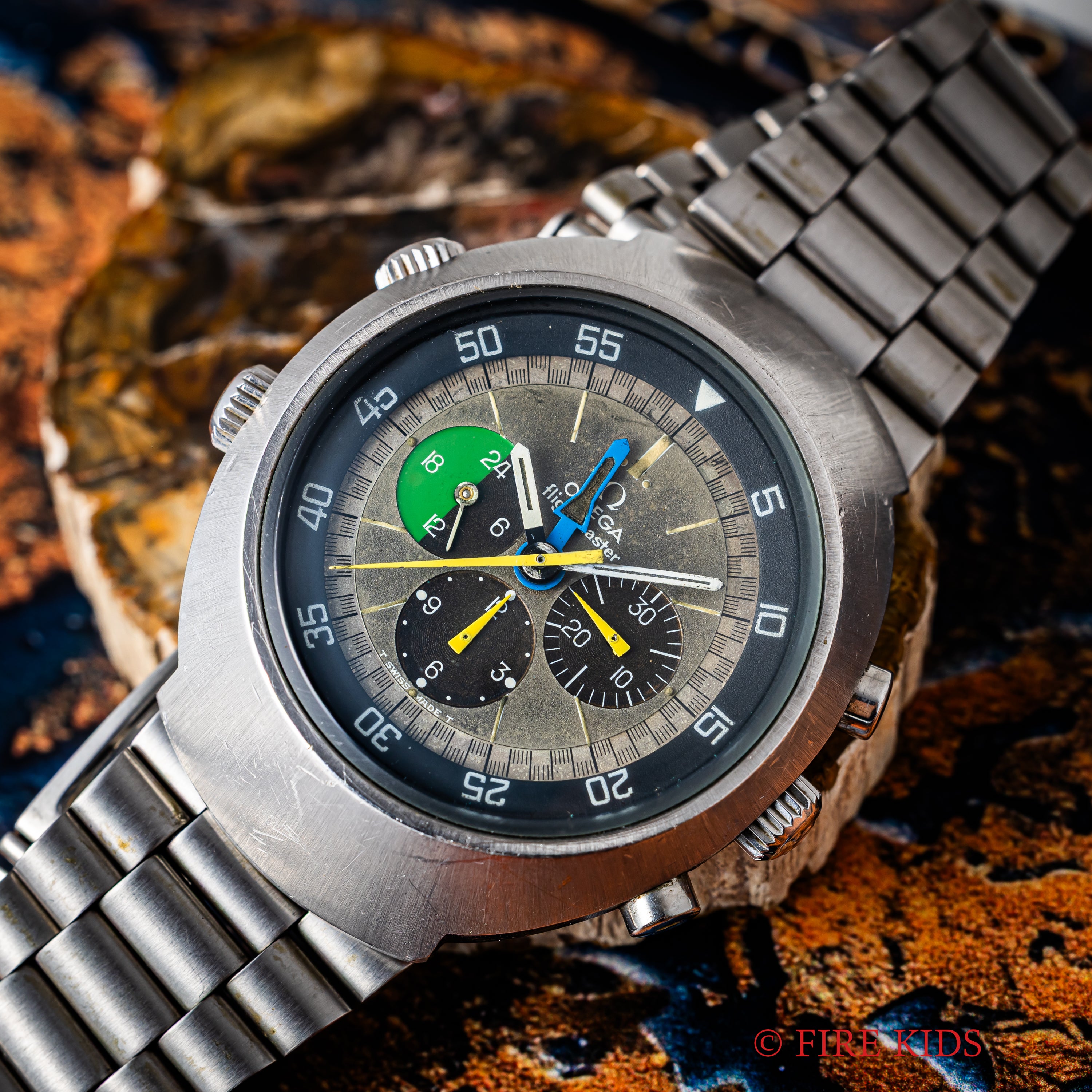 オメガ フライトマスター前期イエロー針 1971年製 Ref.145.013 手巻き Cal. 910 1972年販売ギャランティ付き