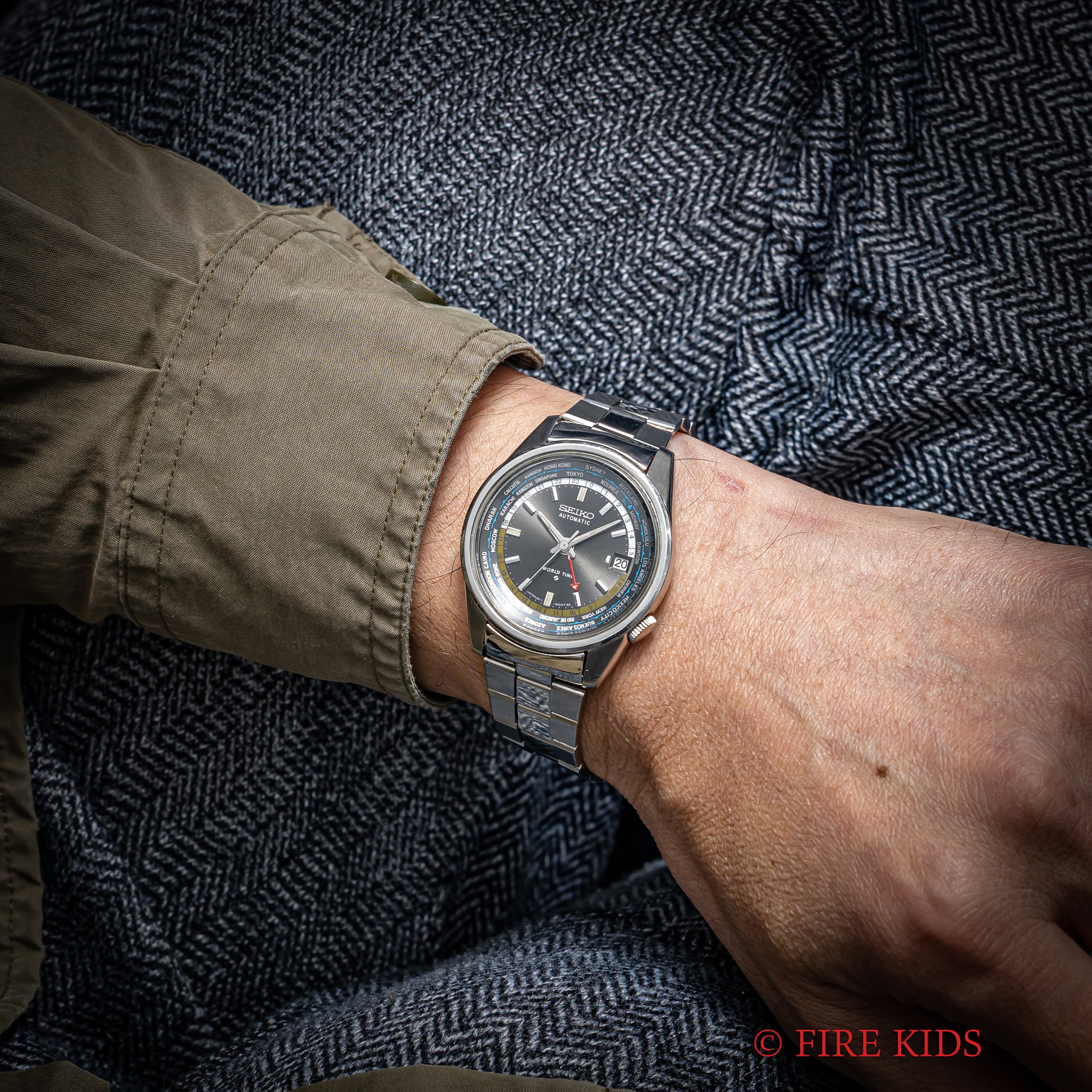 セイコー ワールドタイム セカンドモデル 1969年製 Ref.6117-6010 黒文字盤 純正ステンレスブレス