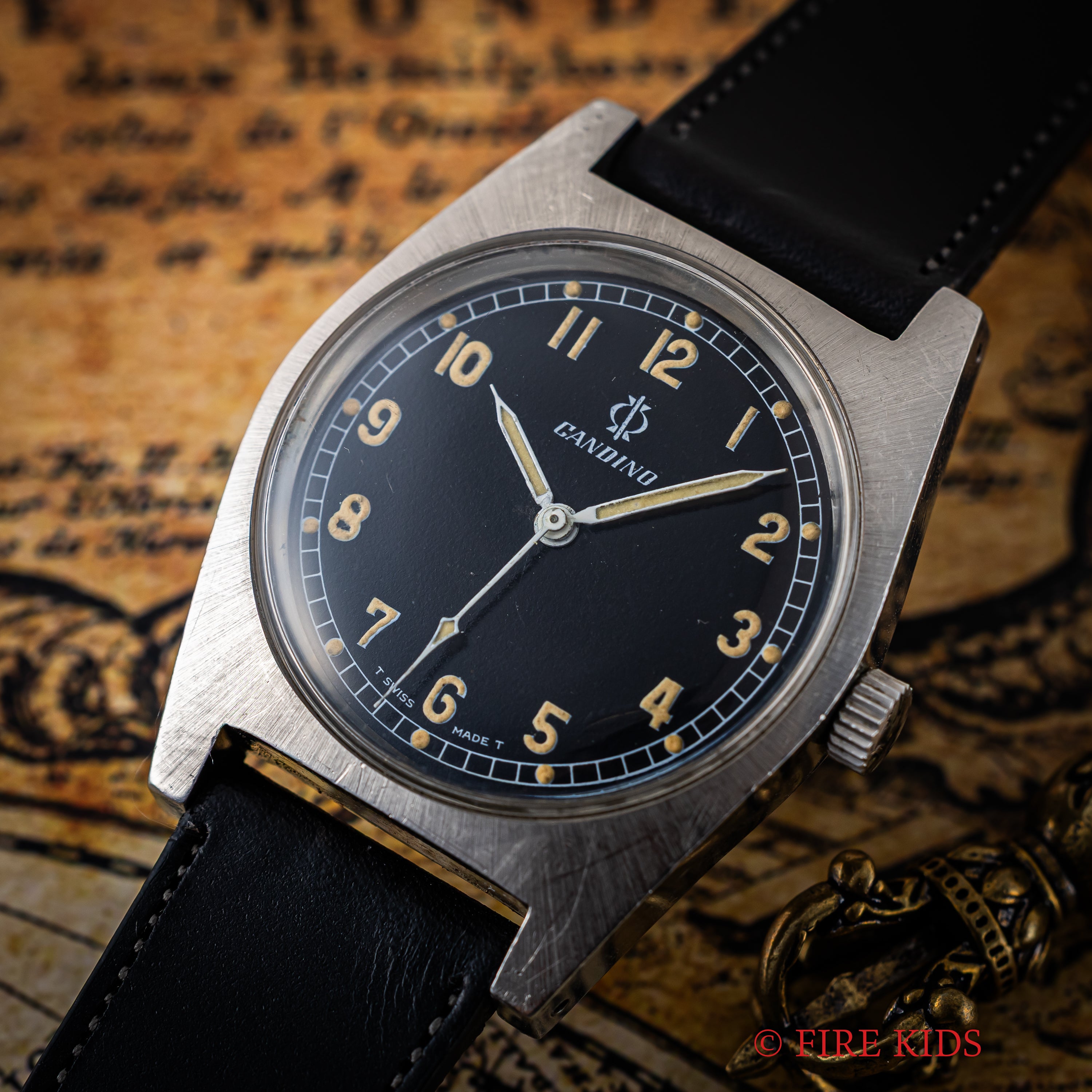 キャンディーノ スウェーデン軍軍用時計 スリークラウンズ 1970年代製 スイス製 ハック付き