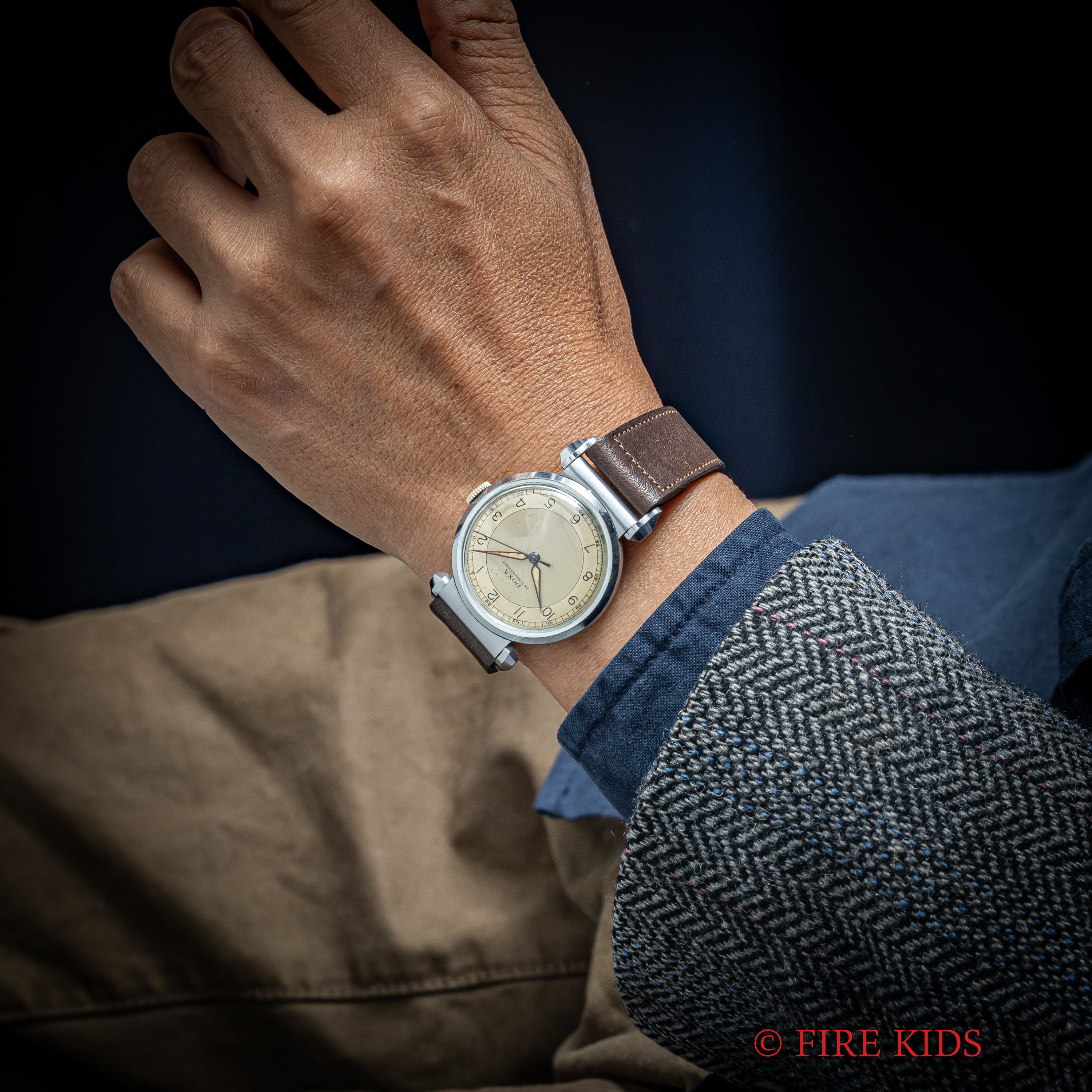 ドクサ フレキシブルラグ センターセコンド 1930年代後半製 35mmビッグケース