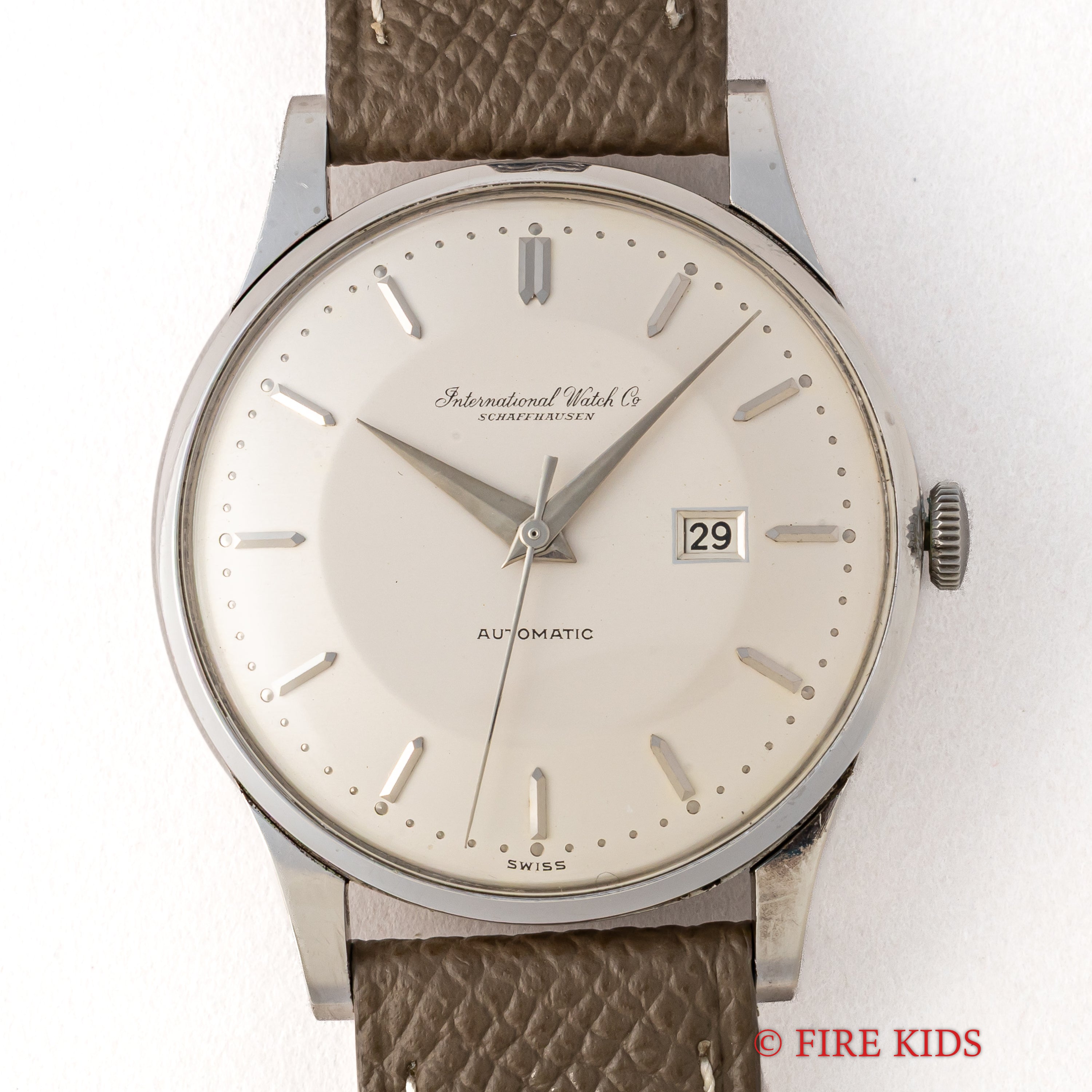 IWC プラチナラウンドケース 1960年製/昭和35年製 寄り目 Cal.8531 砲弾インデックス Ref.140263