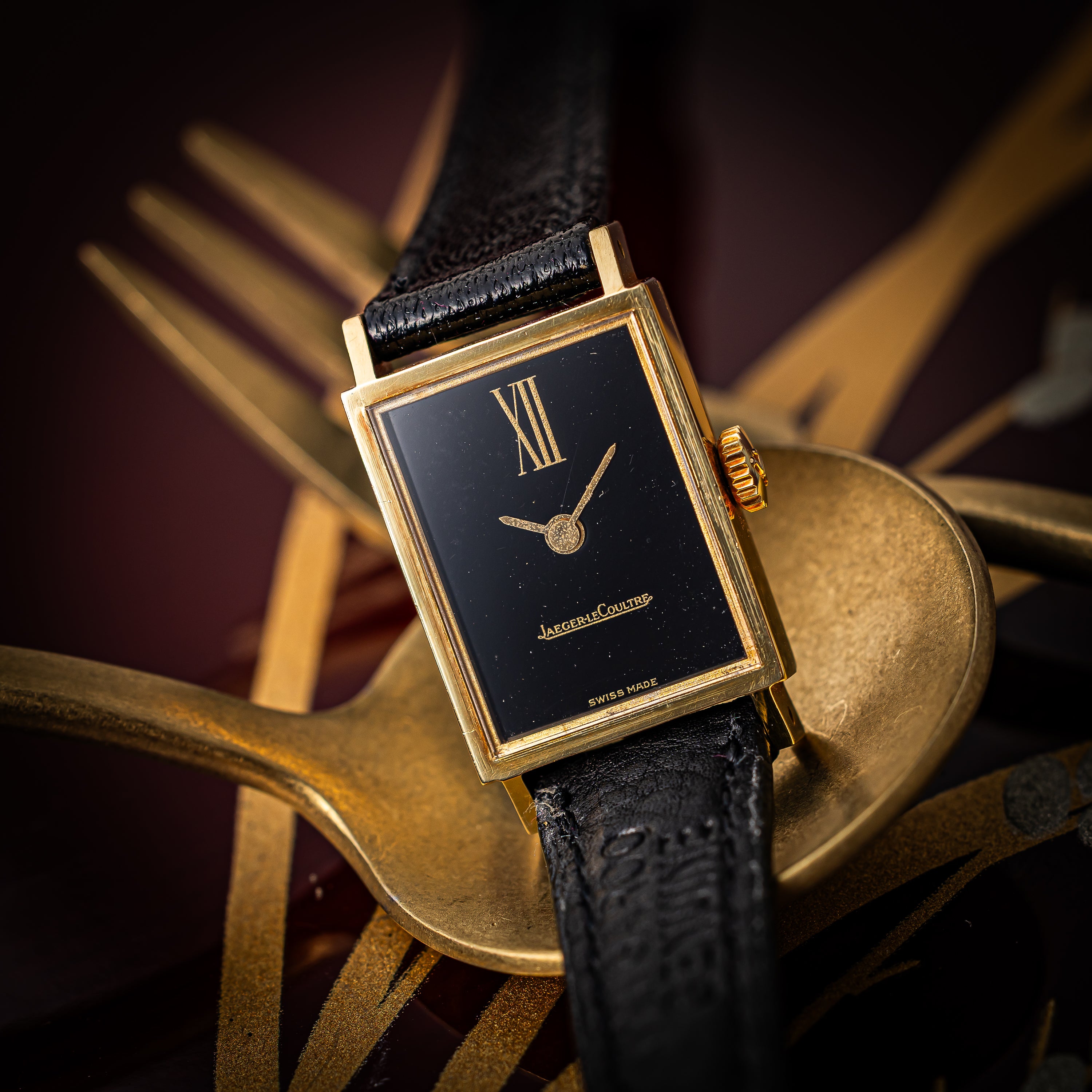 ジャガールクルト 18金無垢スクエアケース ブラックローマン 純正尾錠付き レディース 手巻き