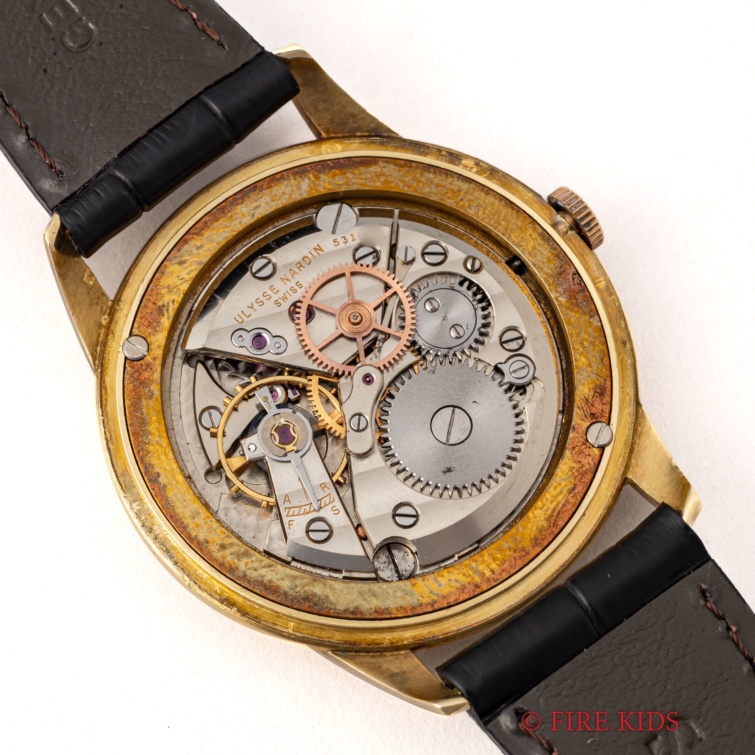 ユリスナルダン 14金無垢イエローゴールドケース 1950年代製 手巻 Cal.531 センターセコンド