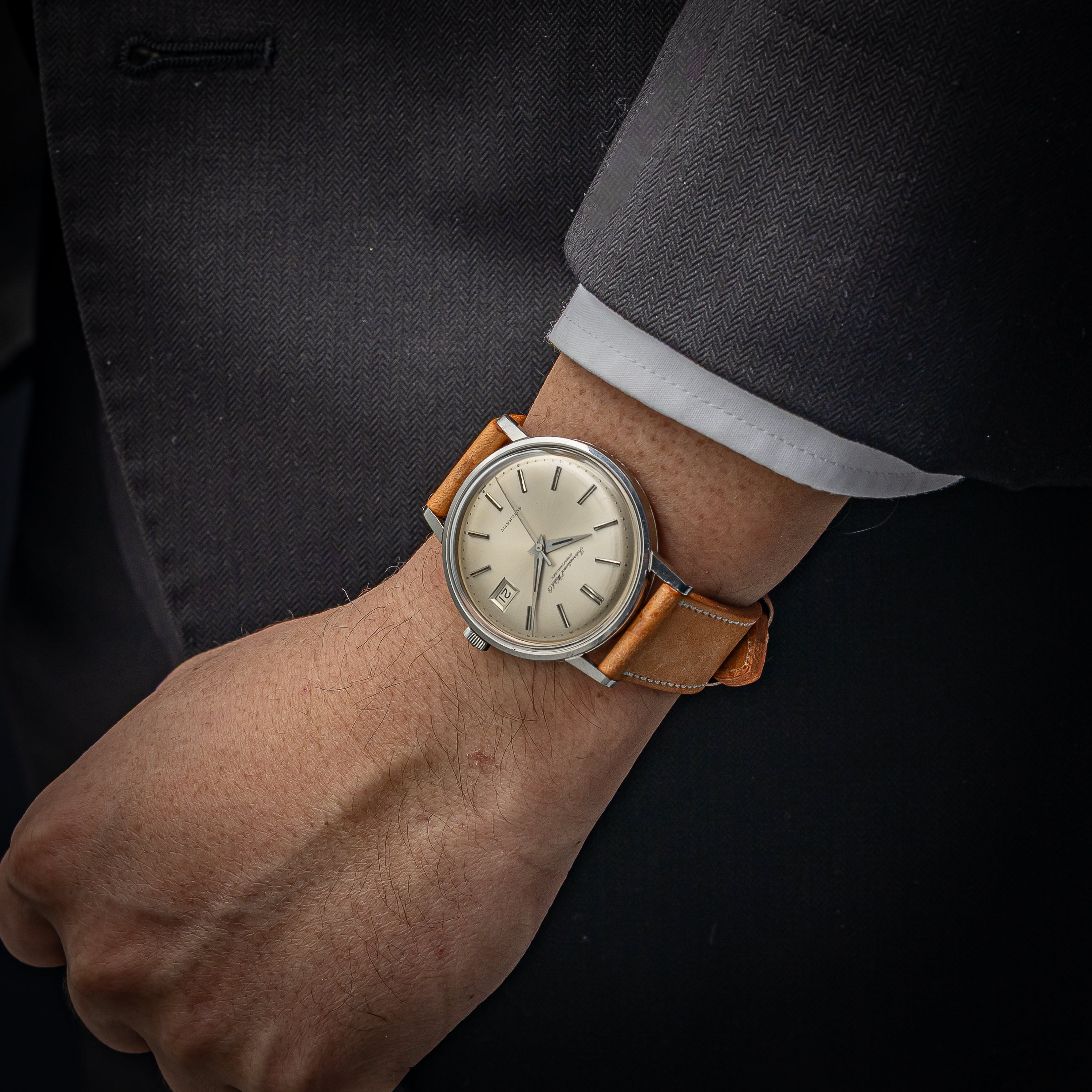 IWC ラウンドケース 1964年製 ペラトン式自動巻き Cal.8541 R804A