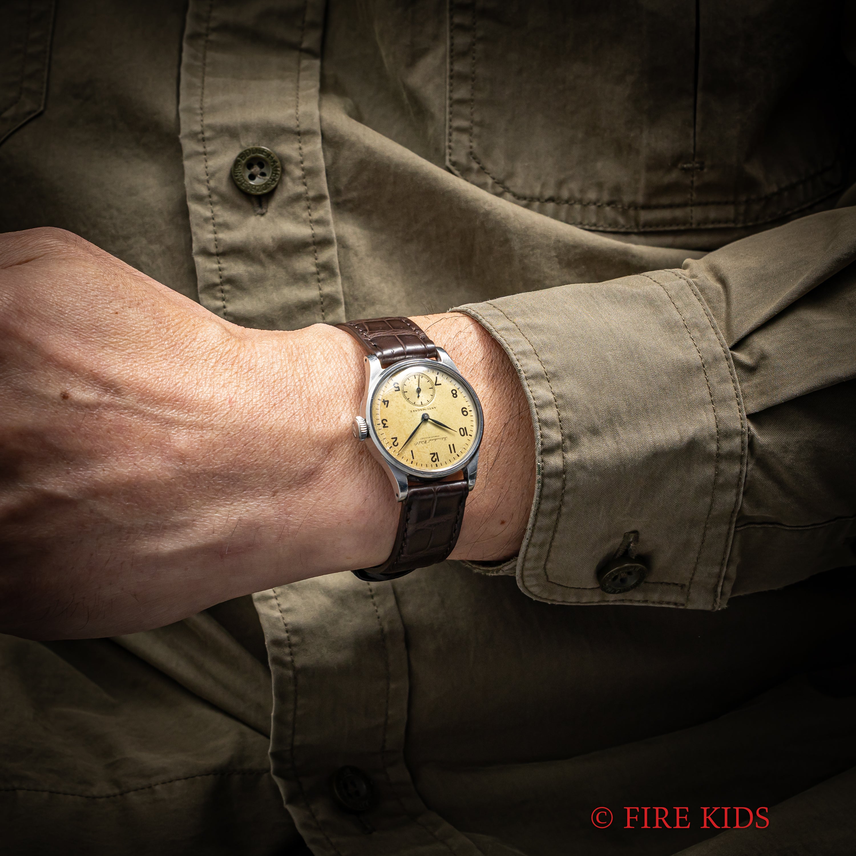 IWC アラビアダイヤル 1941年製 手巻 Cal.83 ラウンドケース hermetケース