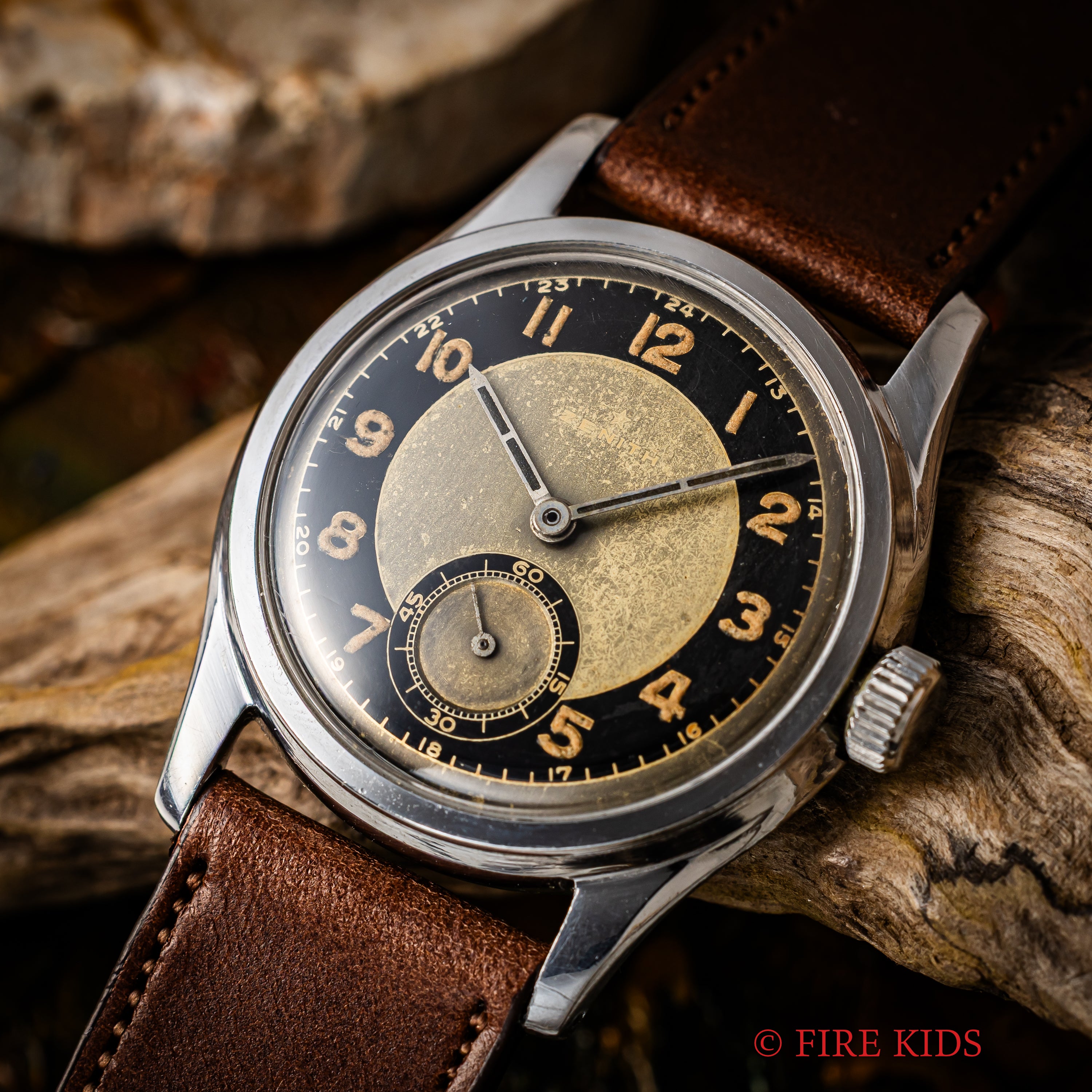 ゼニス ブルズアイダイヤル stötsäker 1940年代製 耐震装置付き手巻スモセコ Cal.106