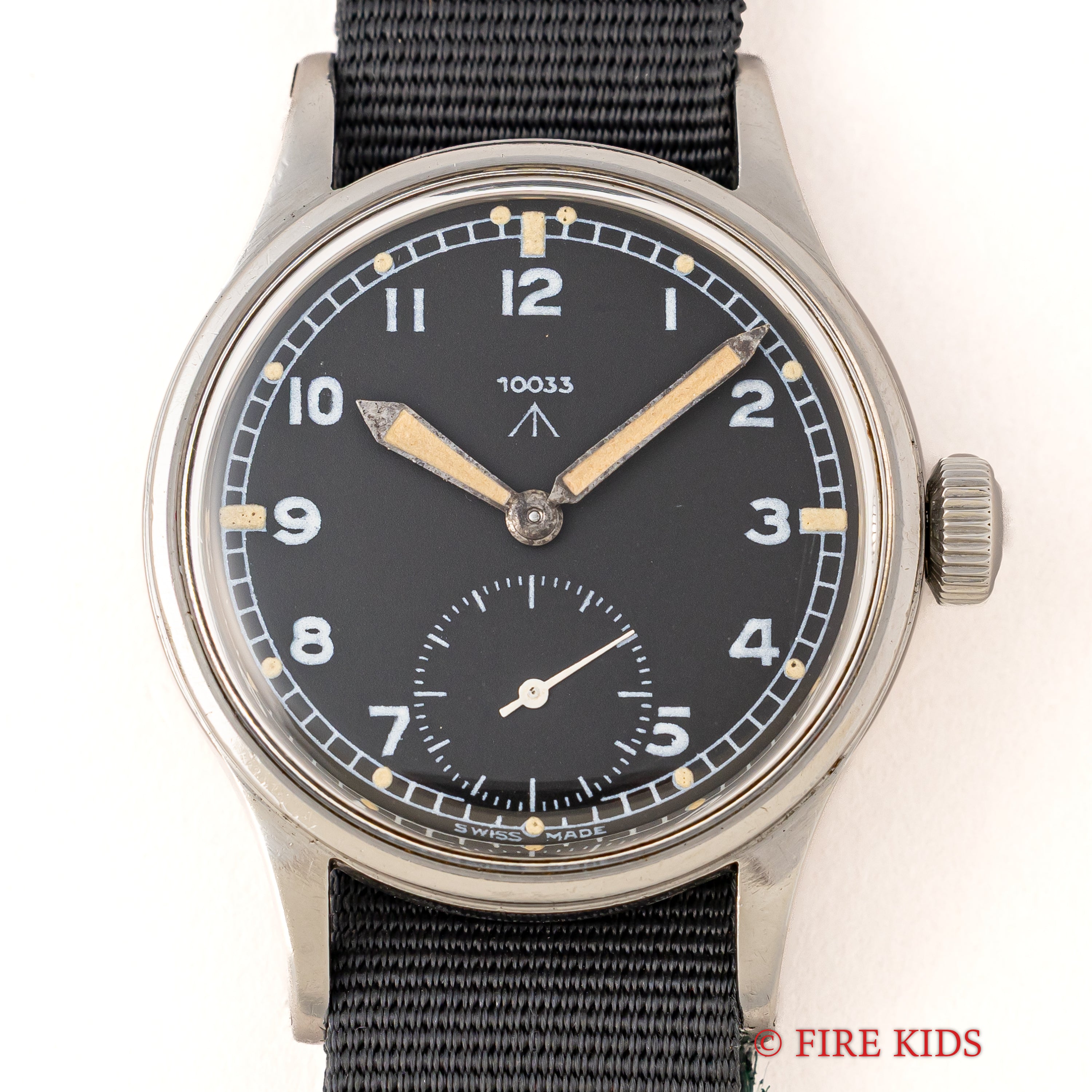 オメガ ダーティーダースMoDダイヤル 1940年代製 イギリス陸軍軍用時計 手巻 Cal.30T2 W.W.W