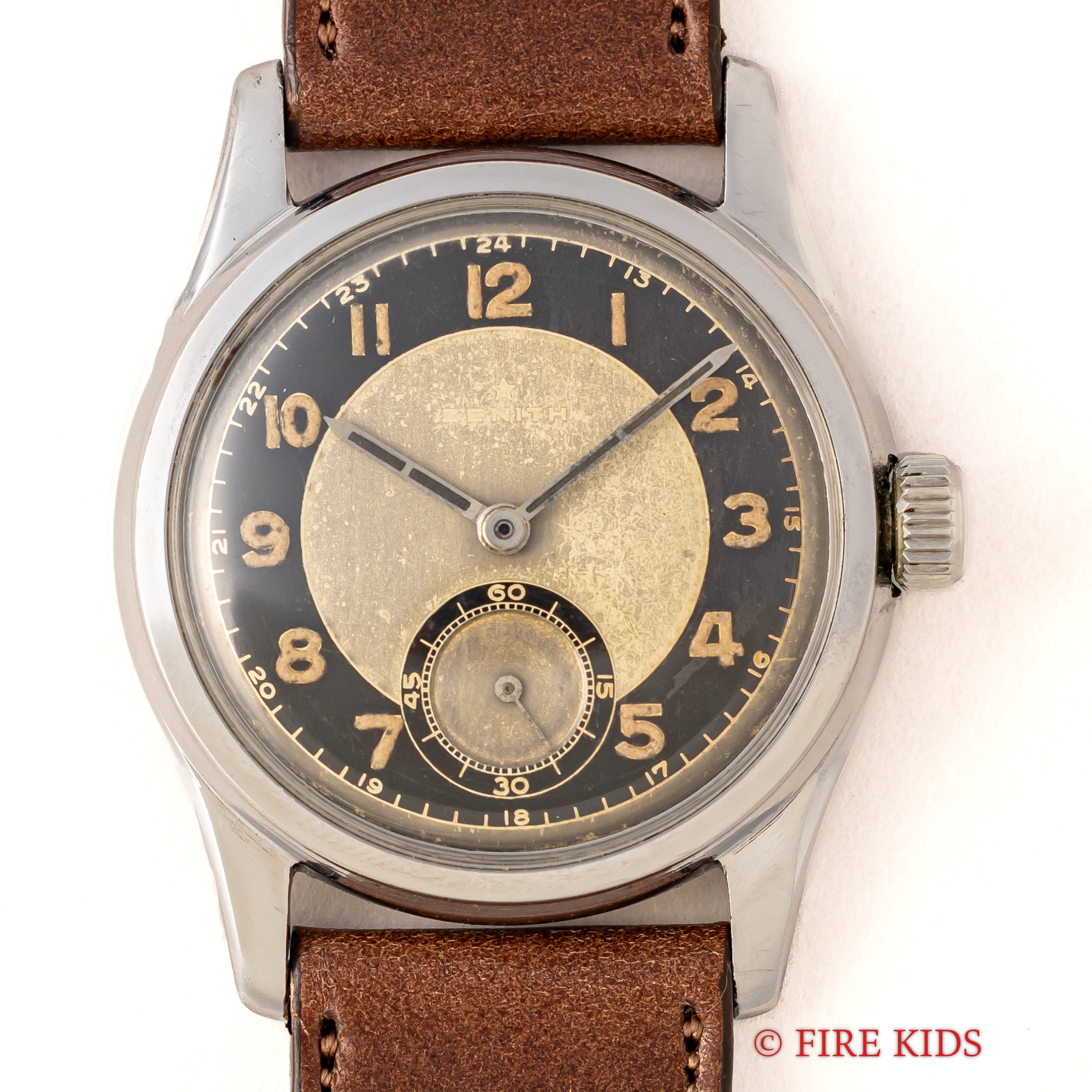 ゼニス ブルズアイダイヤル stötsäker 1940年代製 耐震装置付き手巻スモセコ Cal.106