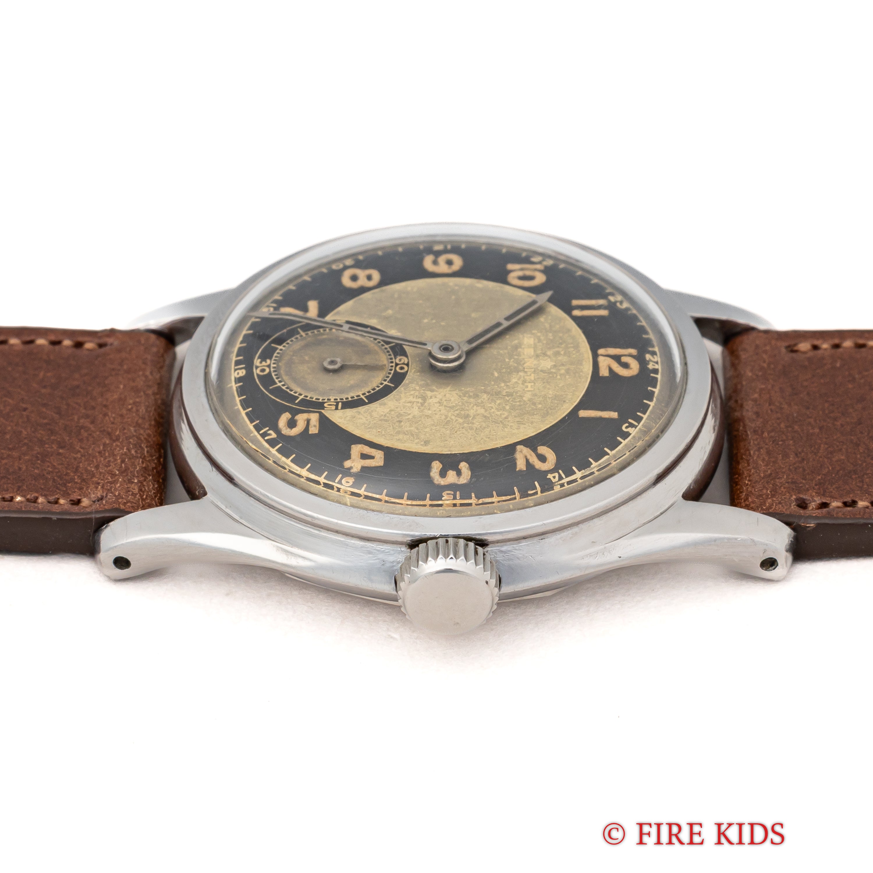 ゼニス ブルズアイダイヤル stötsäker 1940年代製 耐震装置付き手巻スモセコ Cal.106