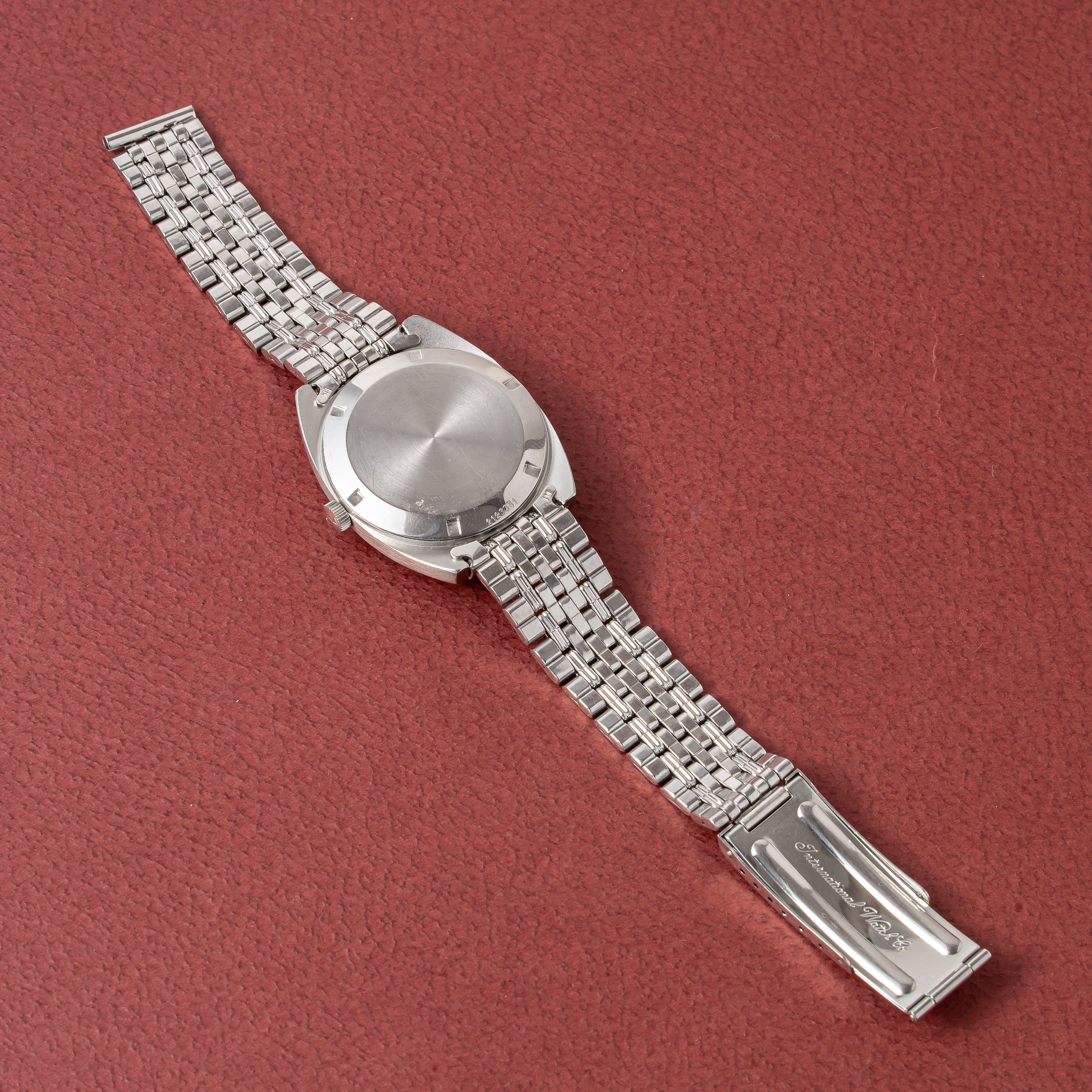 IWC トノーケース 1975年製 オートマチック Ref.1828 Cal.8541B ゲイフレアーブレス