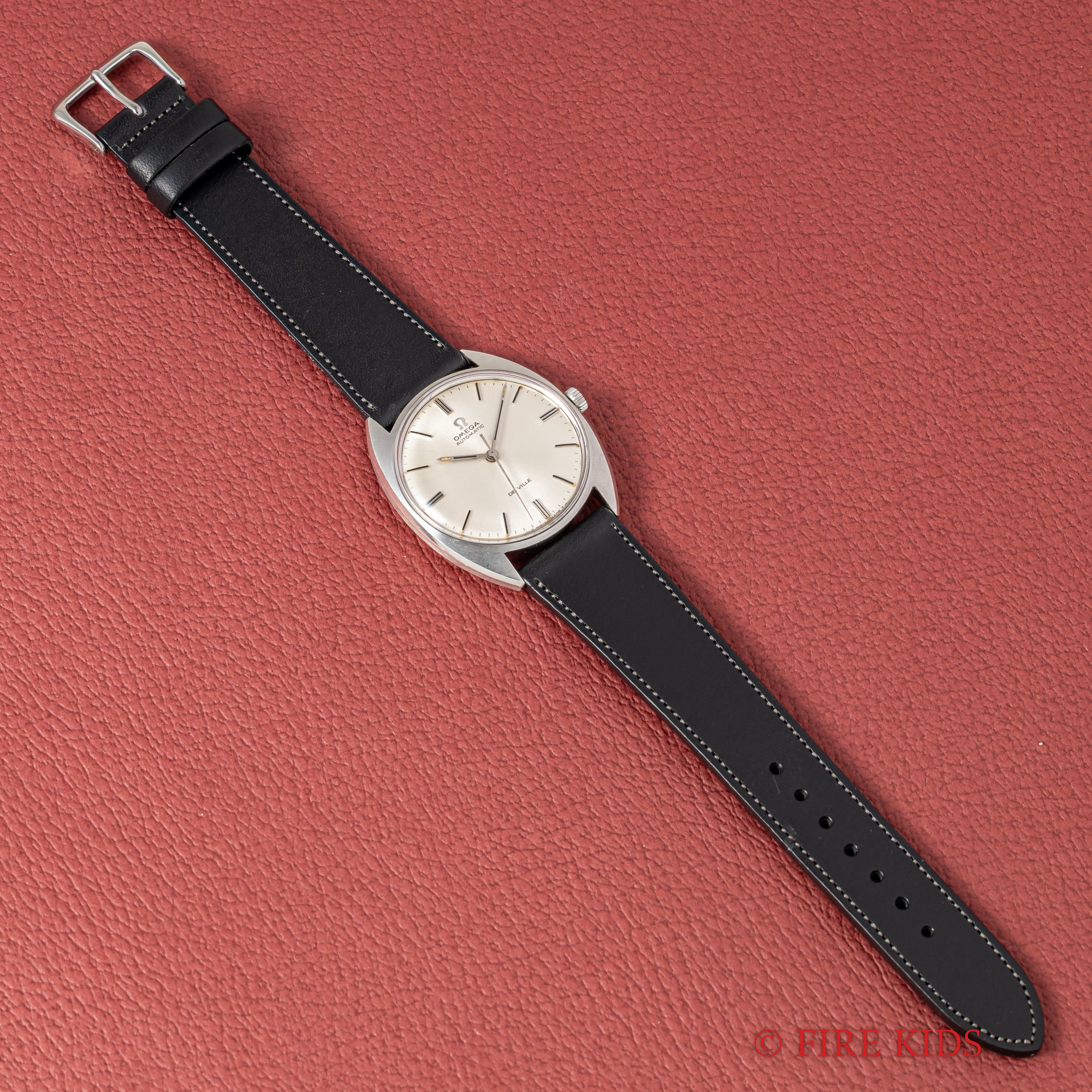 オメガ デ・ヴィル トノーケース 1968年製 自動巻き Ref.165.029