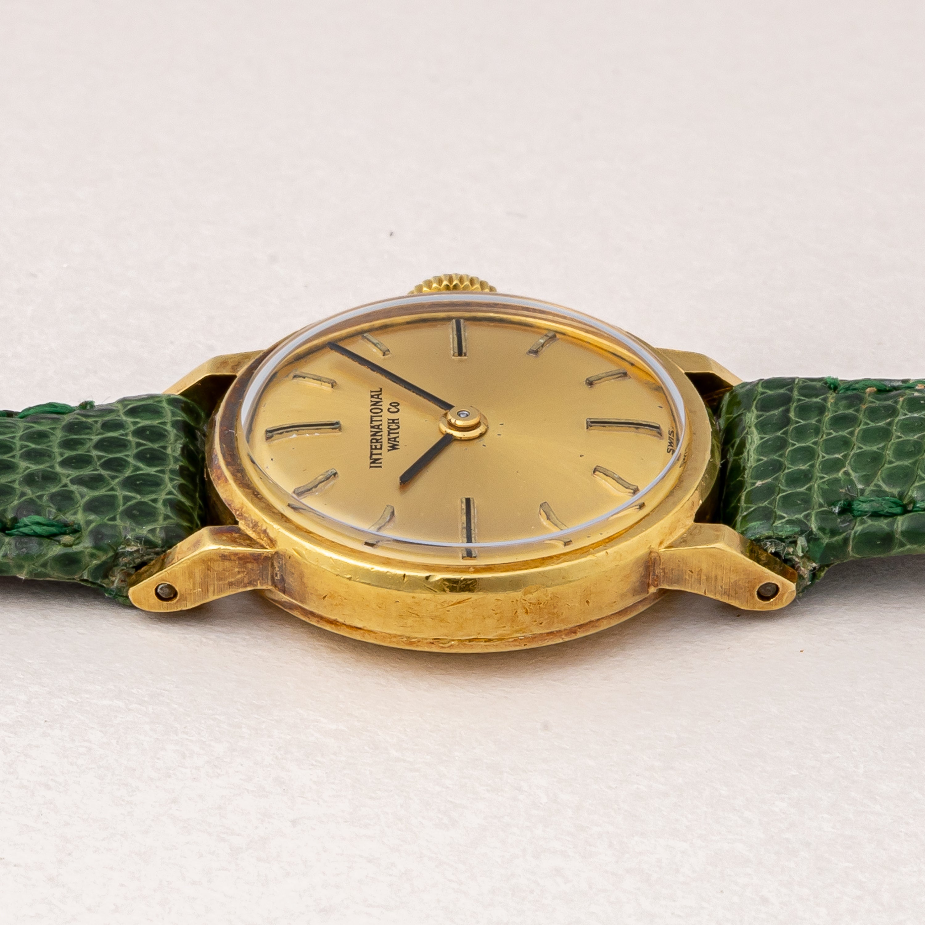 IWC レディース ラウンドケース 1970年製 Ref.4023 18金イエローゴールド