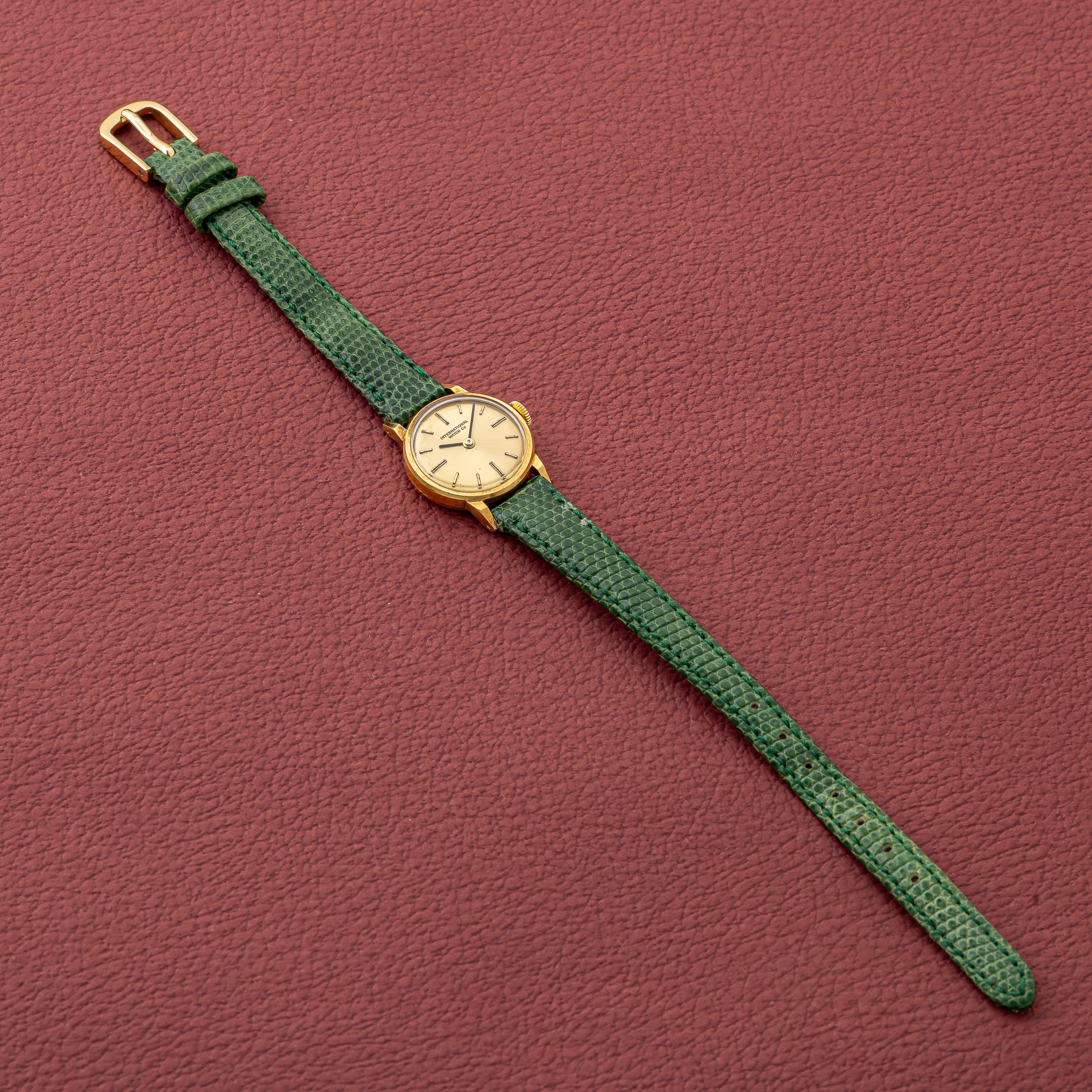 IWC レディース ラウンドケース 1970年製 Ref.4023 18金イエローゴールド